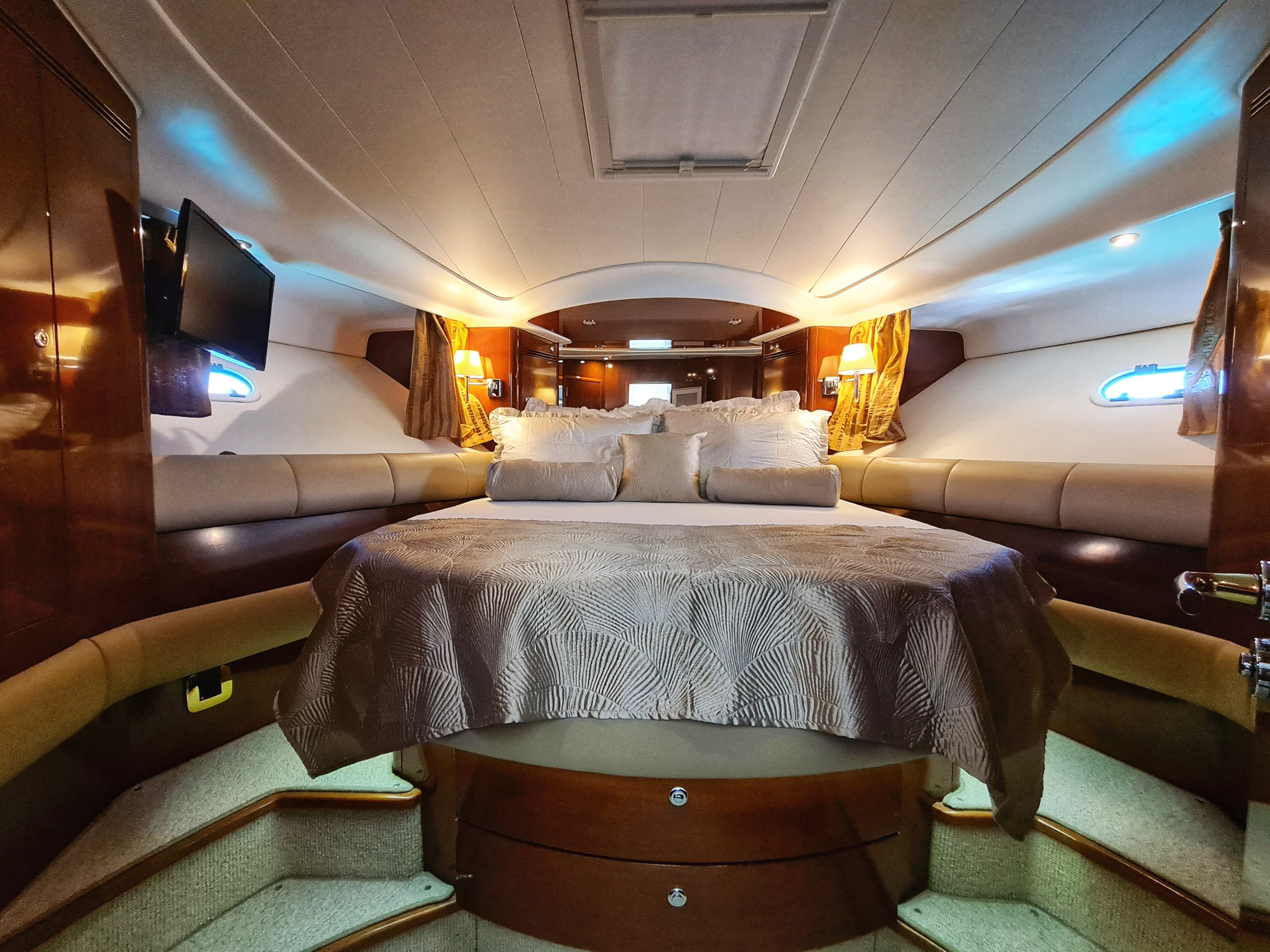 Photo #23 - Jeanneau Prestige 46 Fly (UNPLUGGED) in Split - 7874