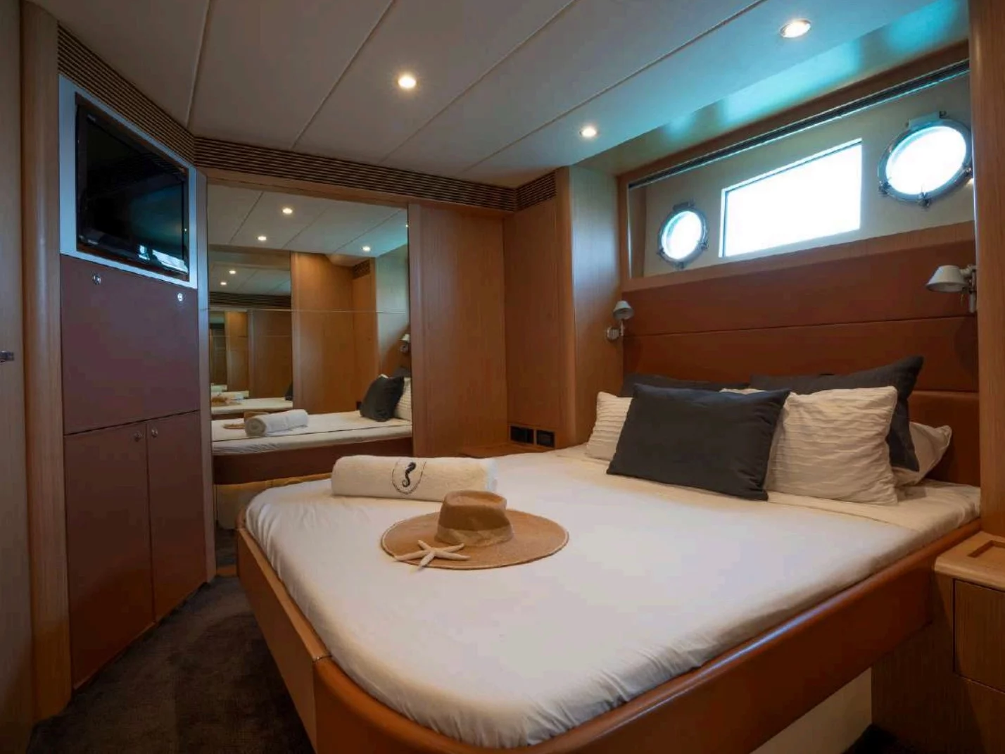 Riva 63 (Headquarters) Interior image - 10