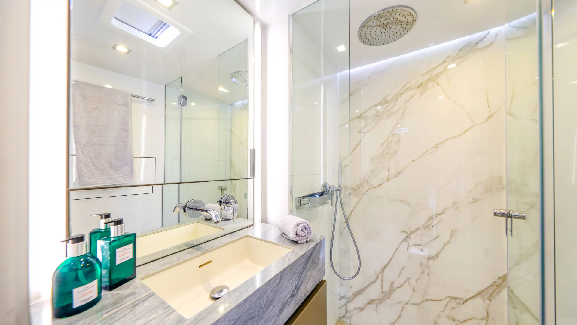Sunreef 80 (Honeybird)  - 2