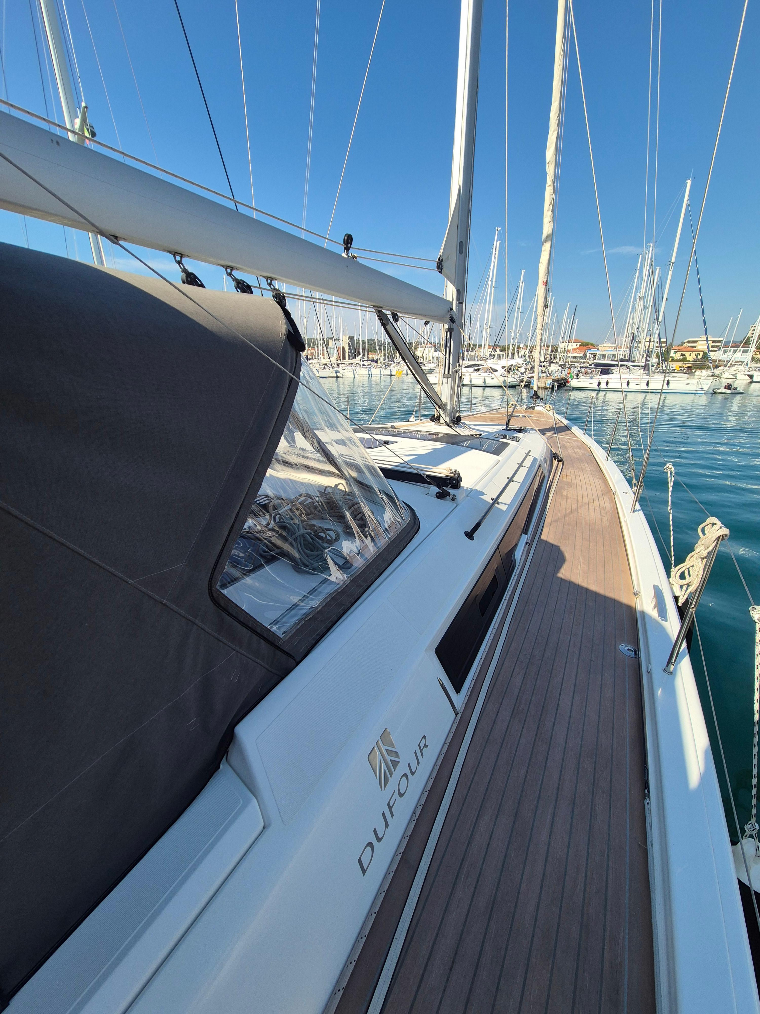 Photo #8 - Dufour 530 (Sangi) in Castiglioncello - 63237