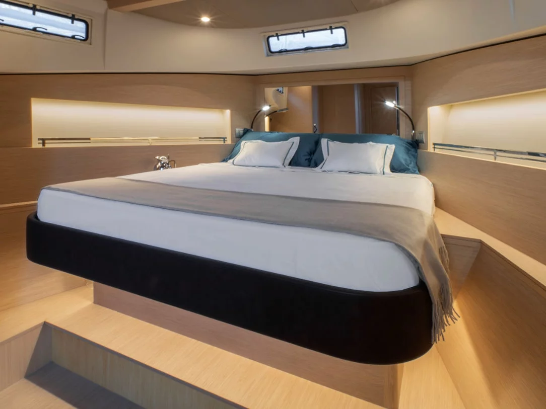 Solaris Power 44 (Fiona) Interior image - 2