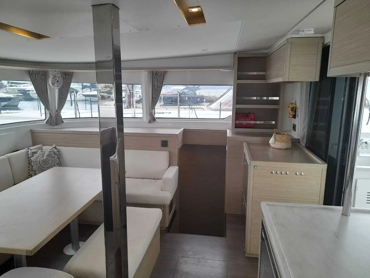Lagoon 46 (My Naughty Spirit) Interior image - 1