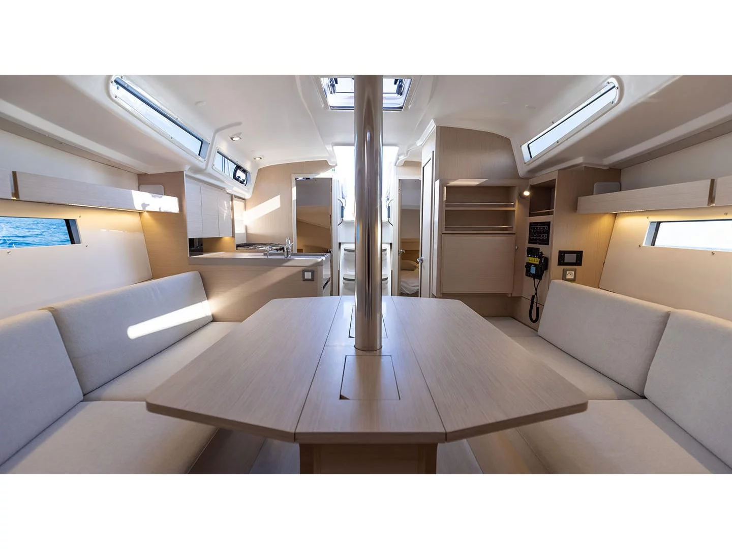 Oceanis 34.1 (Orionis) Interior image - 6