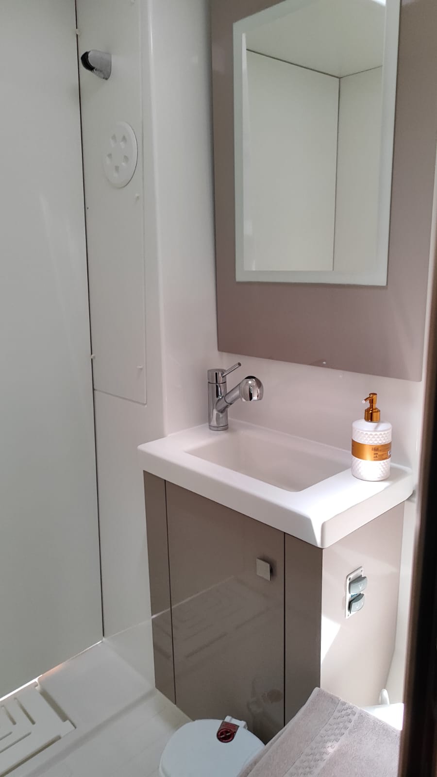 Photo #7 - Fountaine Pajot Astrea 42 (Cicada) in Lavrion - 18462