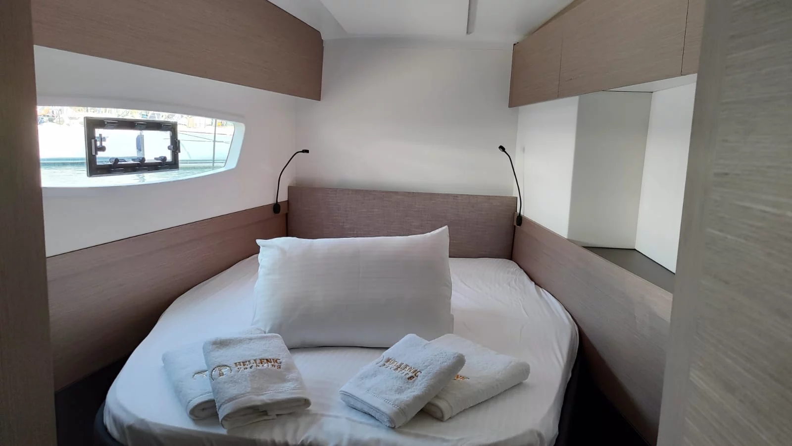 Fountaine Pajot Astrea 42 (Cicada)  - 11