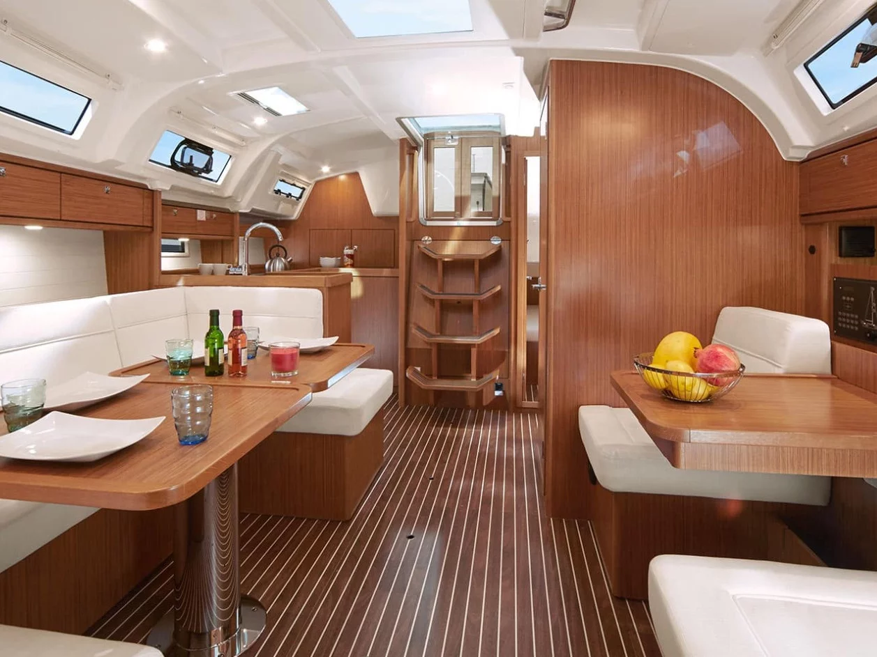 Bavaria Cruiser 41 (Hermis) Interior image - 2