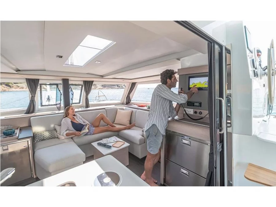 Isla 40 (ANGELICA (Generator, Air-condition, Inverter, Solar, panels, 1 SUP free of charge)) Interior image - 5