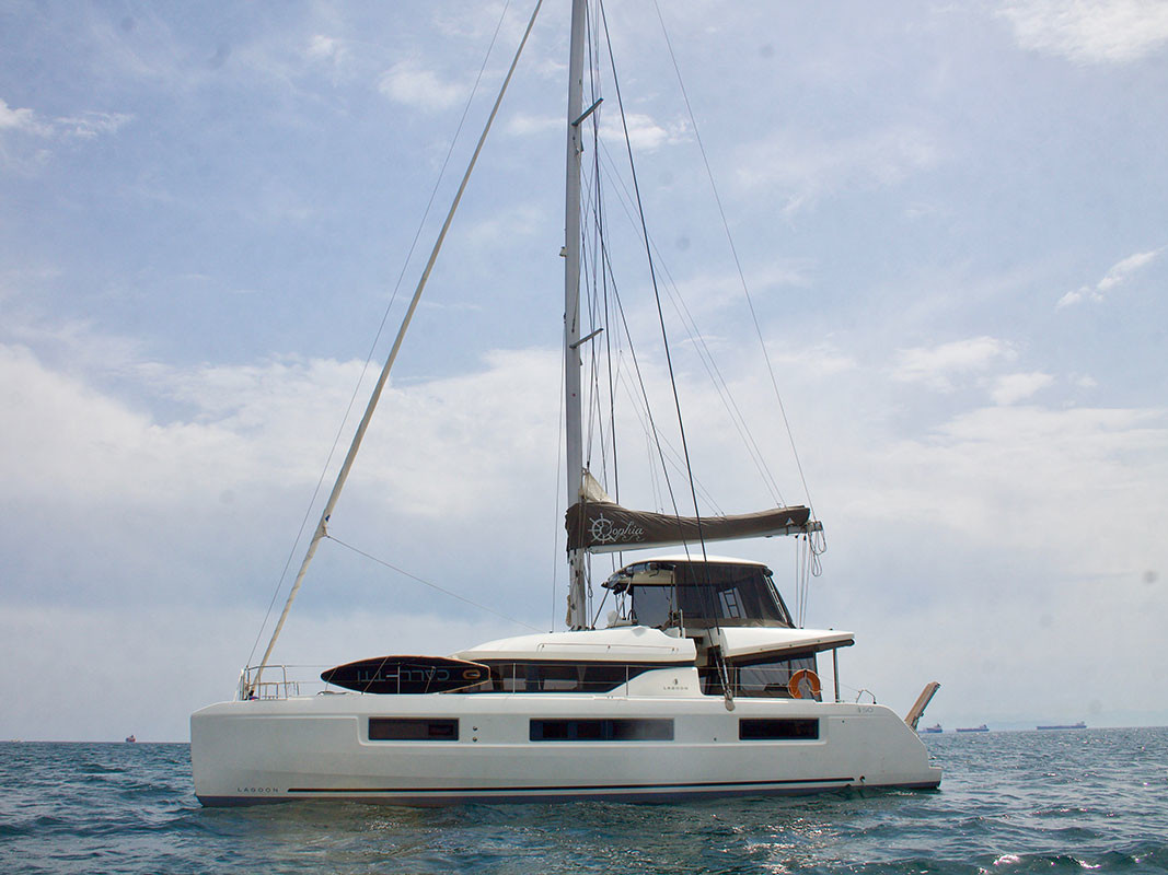 Photo #1 - Lagoon 50 (Sophia) in Nea Peramos - 63332