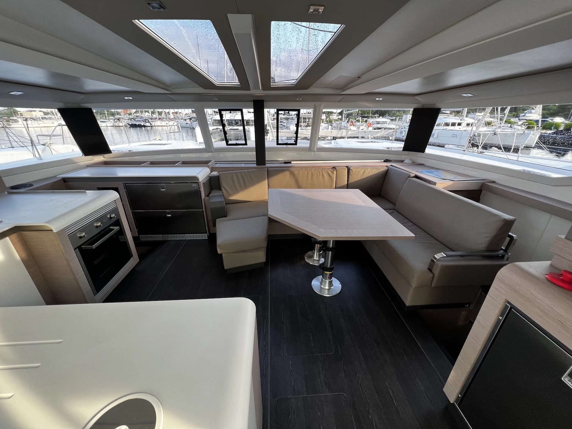 Tanna 47 (Andy) Interior image - 8