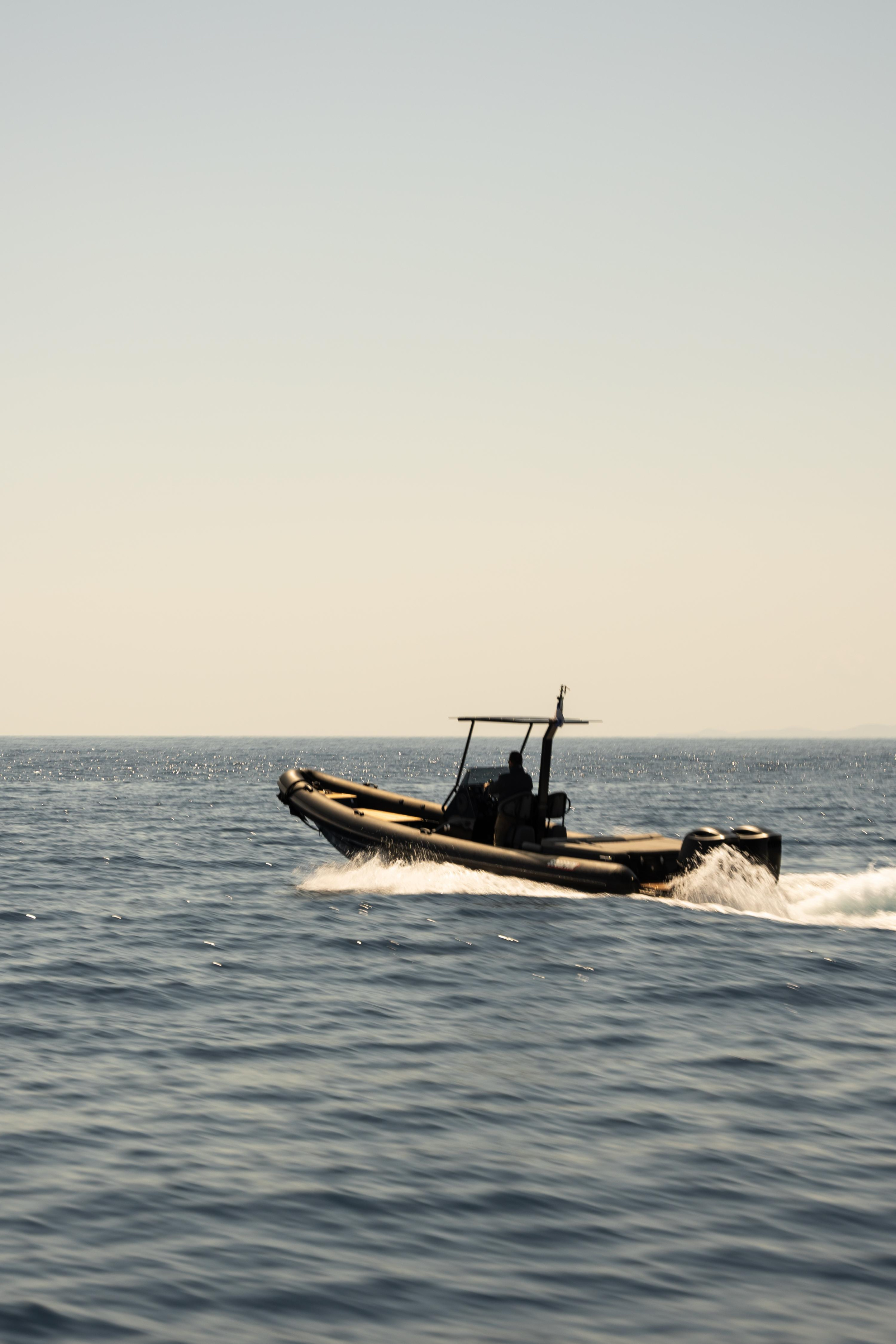 Photo #8 - Scorpion G2 (28 Yaloou Wolf) in Mykonos - 17086