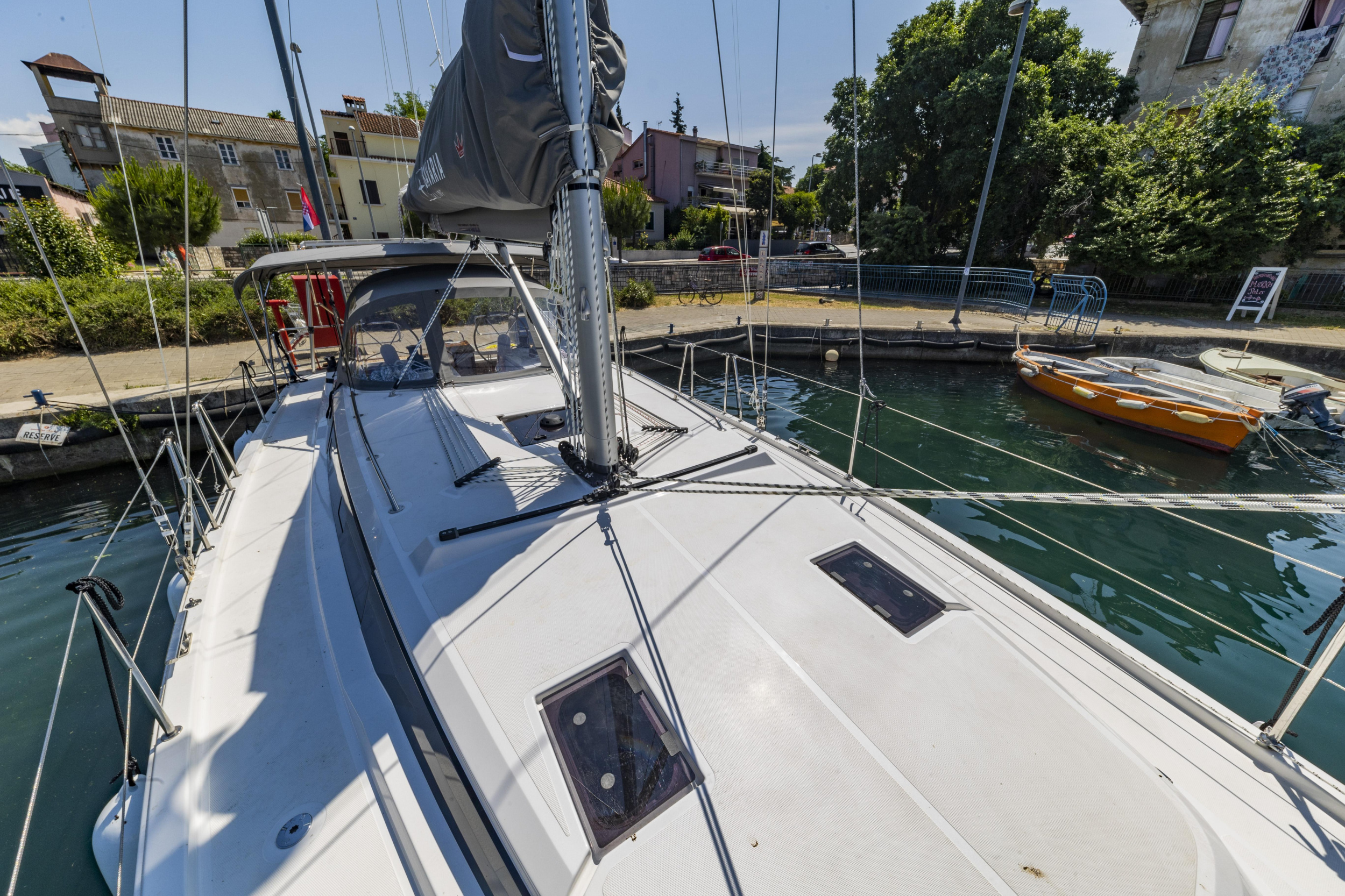 Photo #23 - Bavaria C42 (Maraschino) en Zadar - 18229