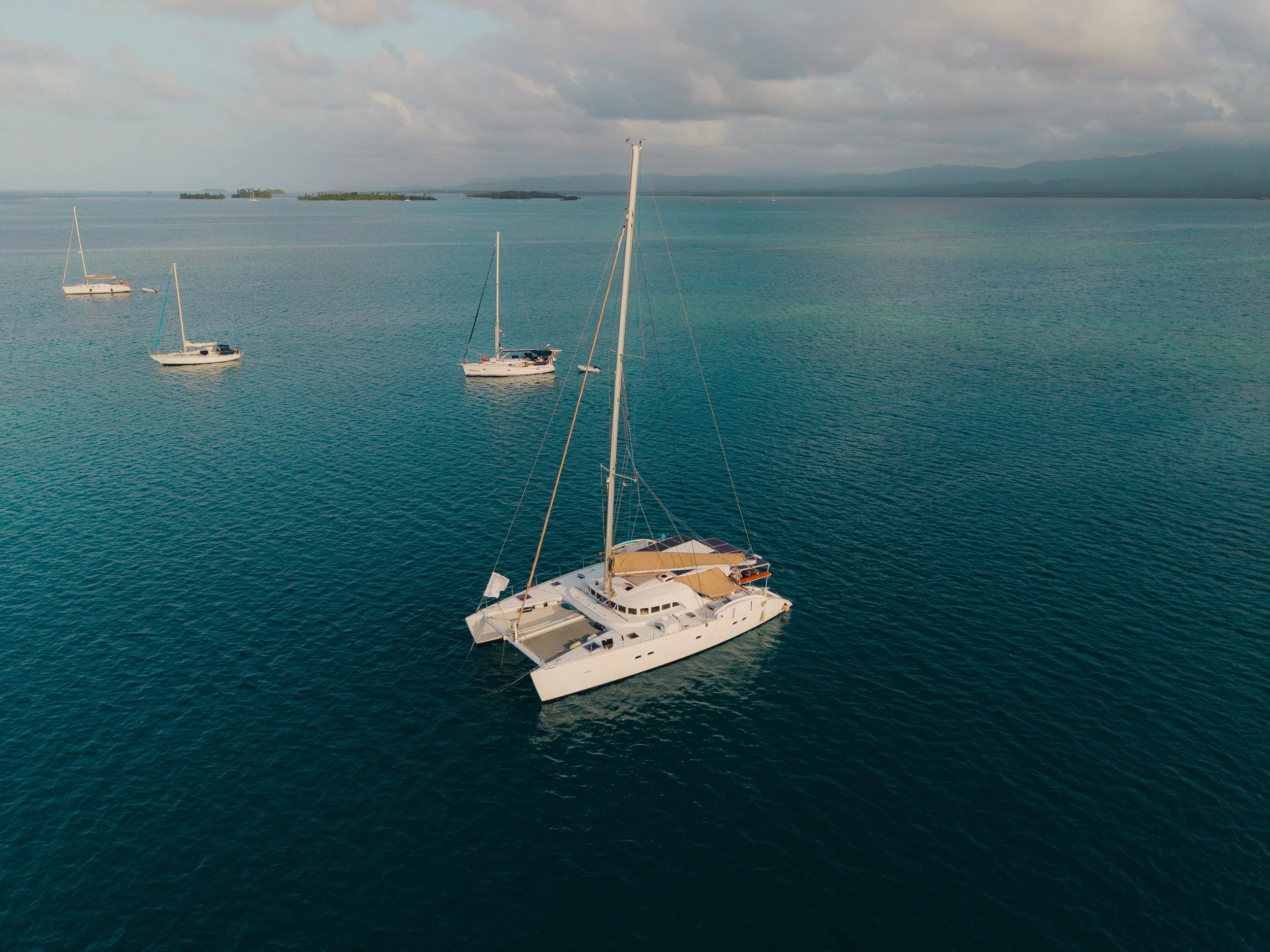 Lagoon Switch 570 (Faro)  - 3