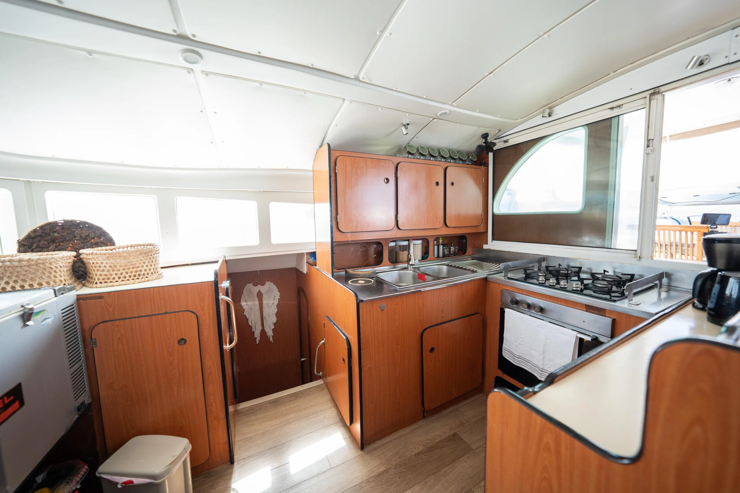 Lagoon Switch 570 (Faro)  - 17