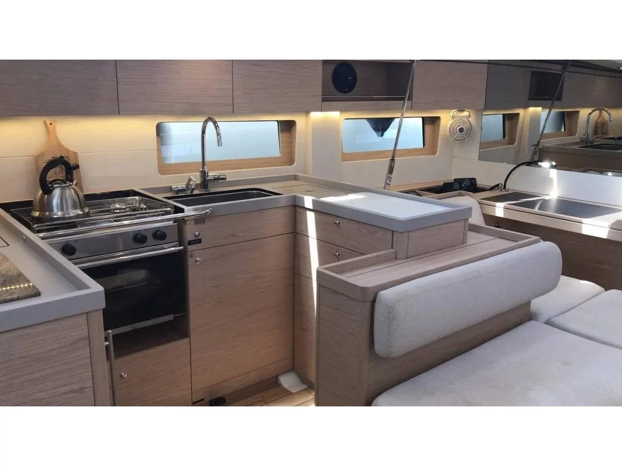 Oceanis 51.1 (Kos 51.2) Interior image - 1