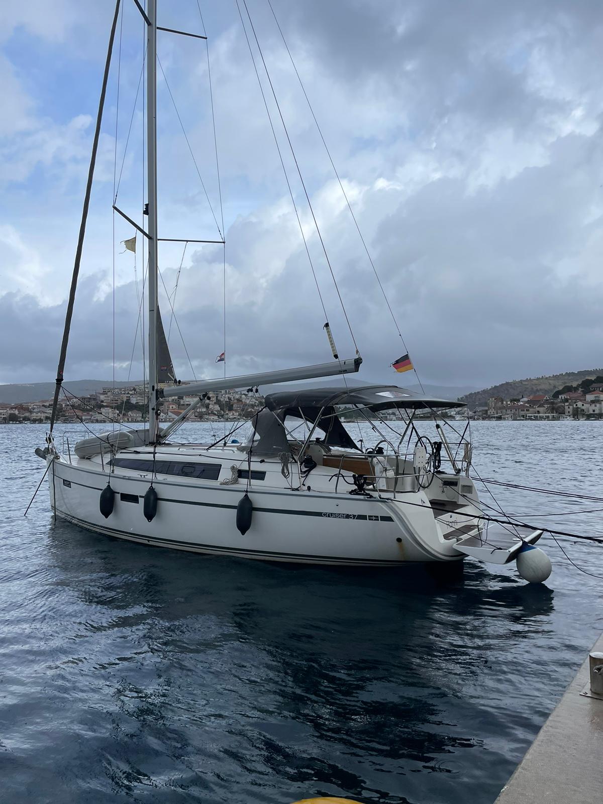 Photo #7 - Bavaria 37 Cruiser (Hanni) en Sibenik - 24304