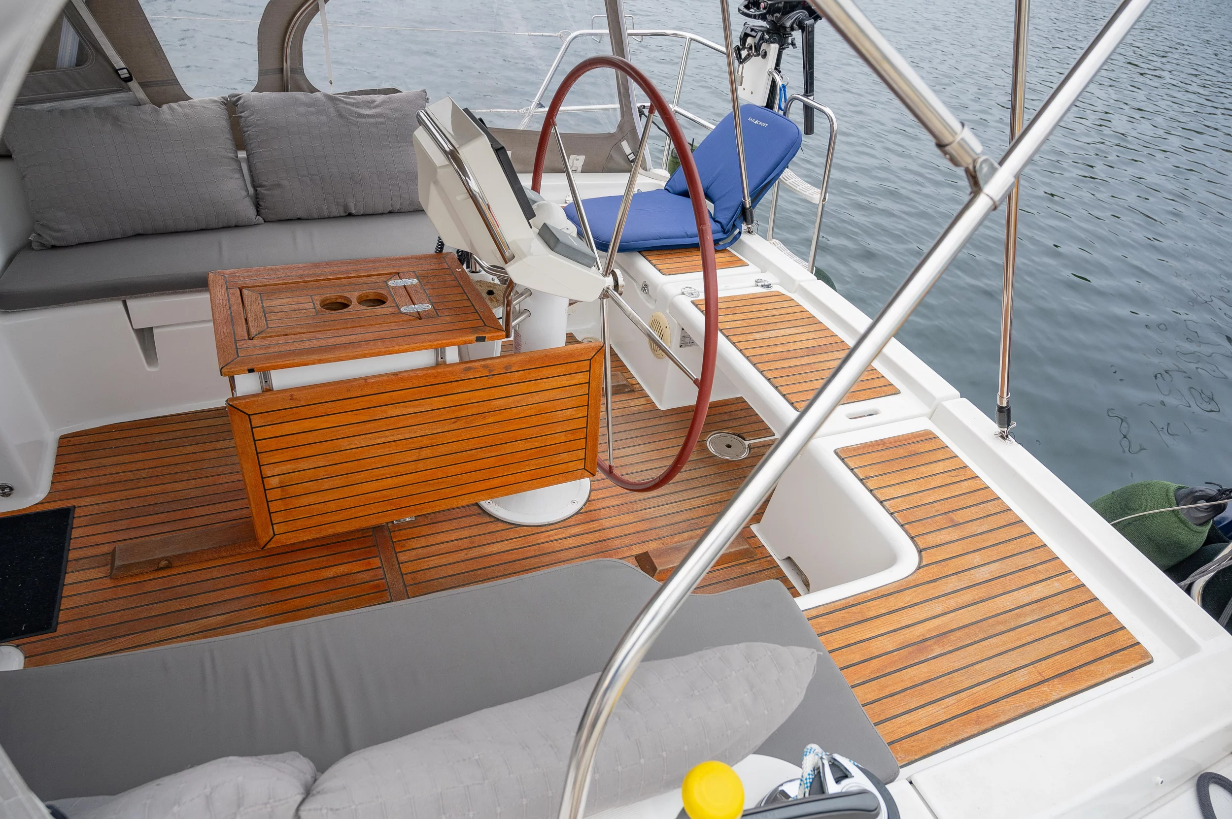 Beneteau Oceanis 37 (Serenade)  - 21
