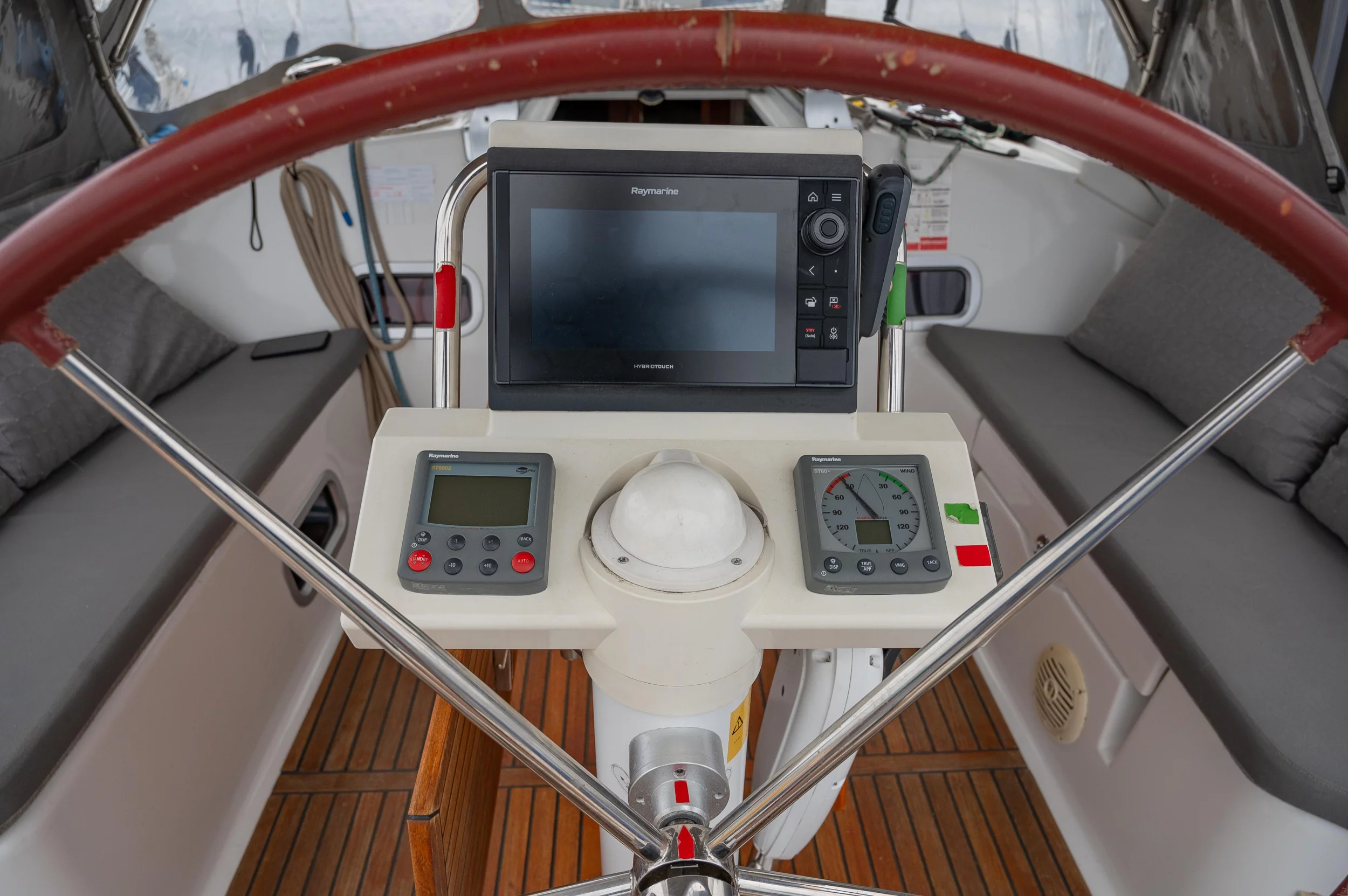 Beneteau Oceanis 37 (Serenade)  - 17