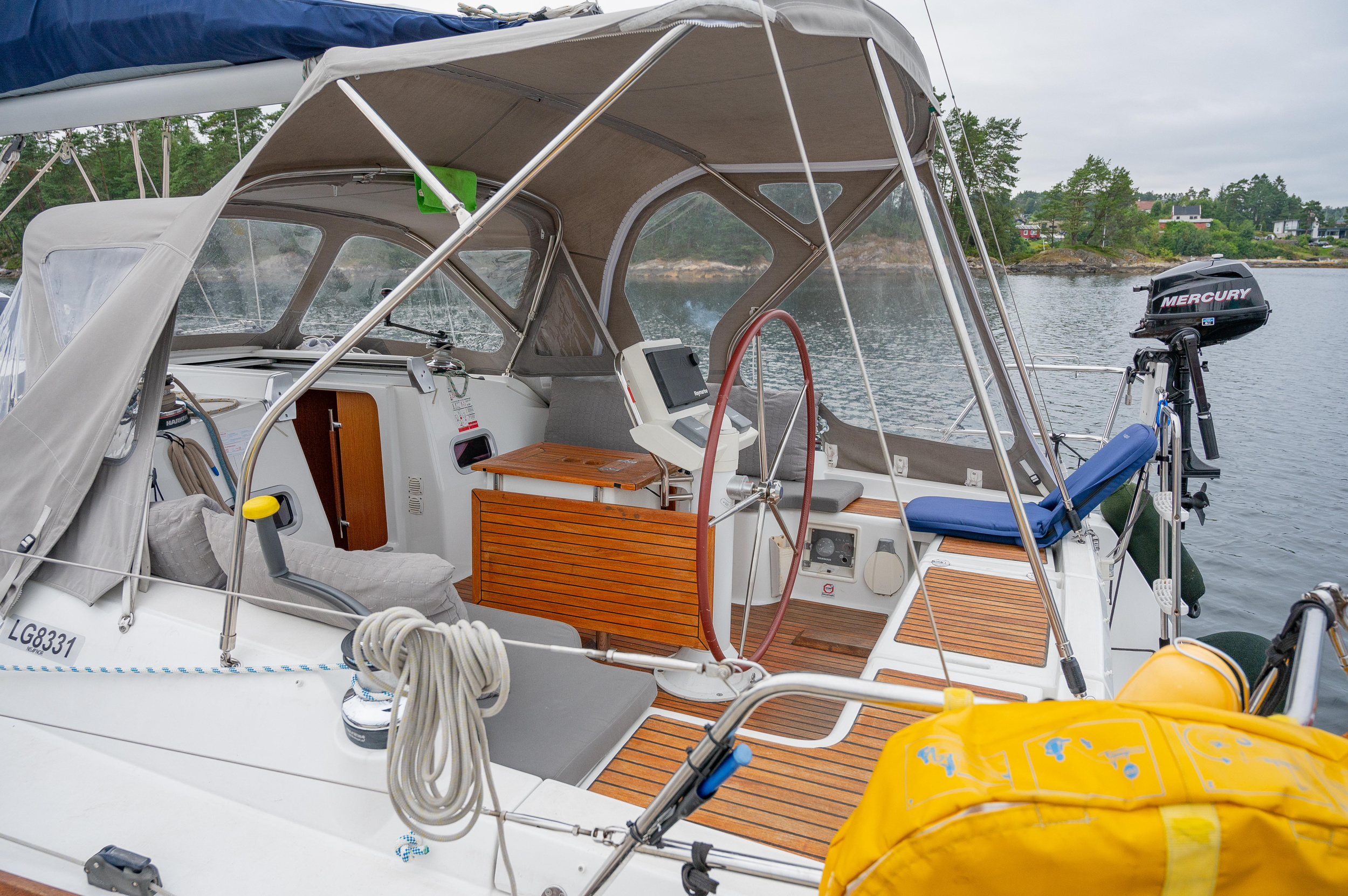 Photo #12 - Beneteau Oceanis 37 (Serenade) en Bergen - 61777