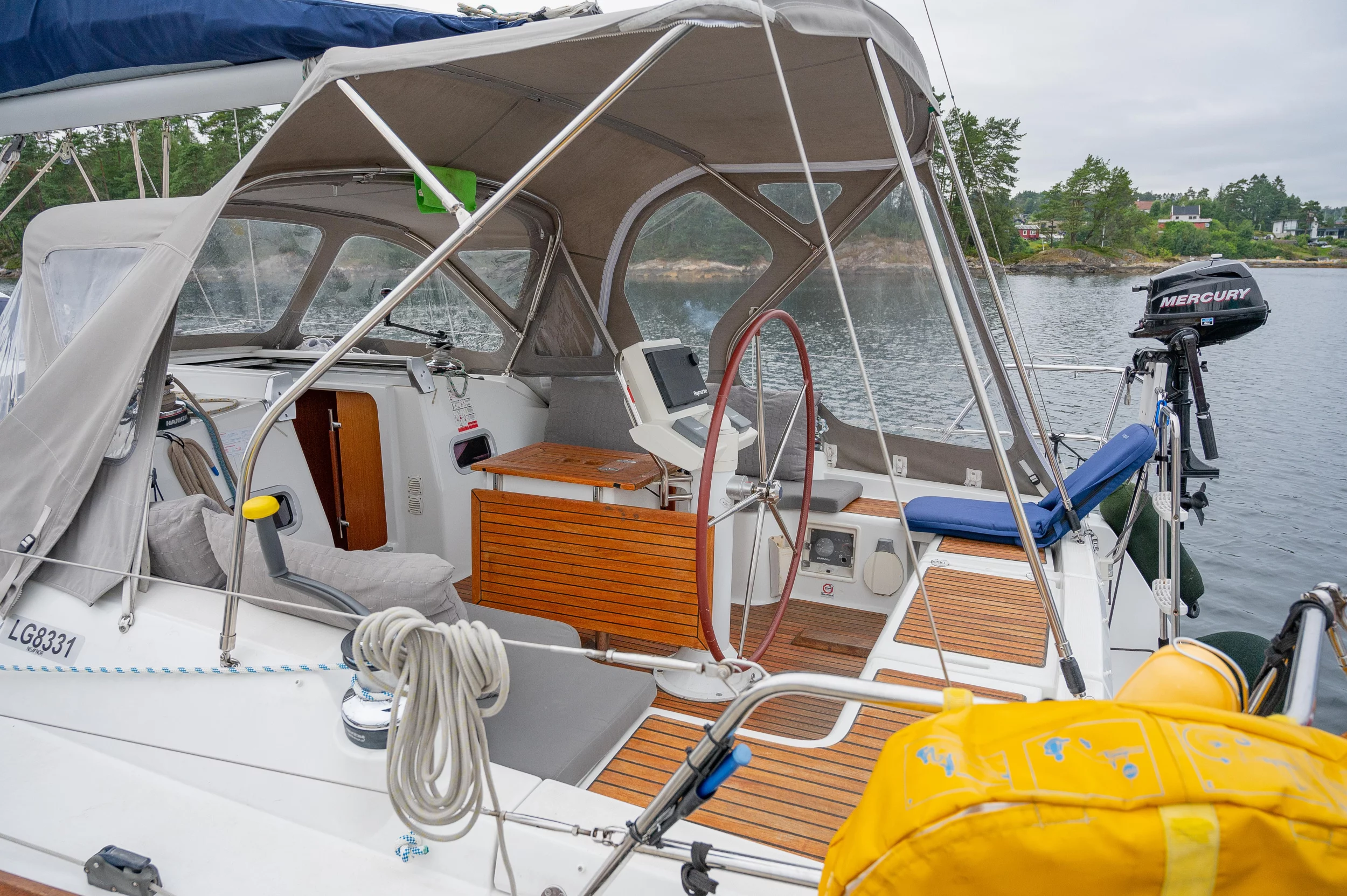 Beneteau Oceanis 37 (Serenade)  - 11