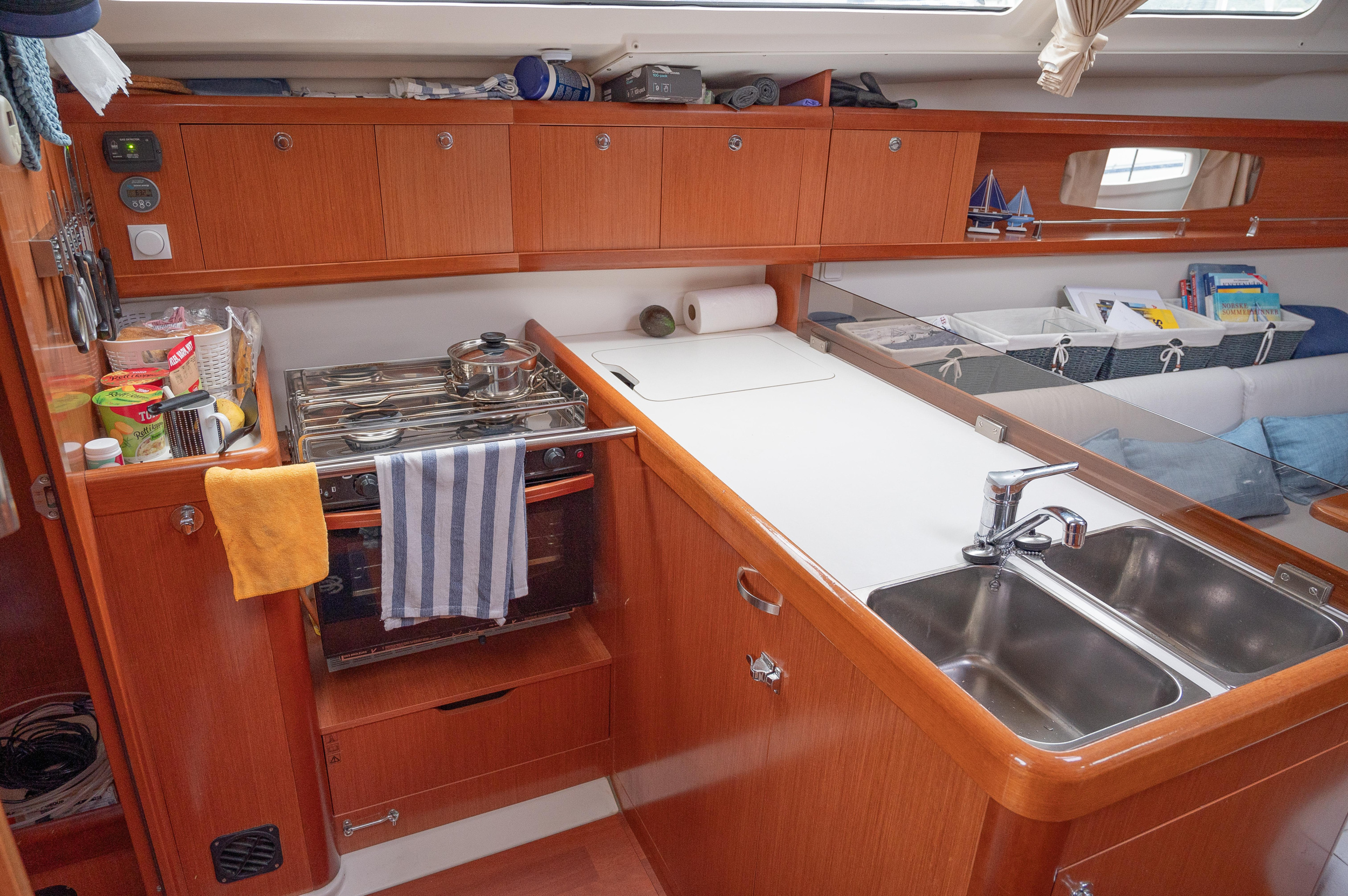Photo #26 - Beneteau Oceanis 37 (Serenade) en Bergen - 61777