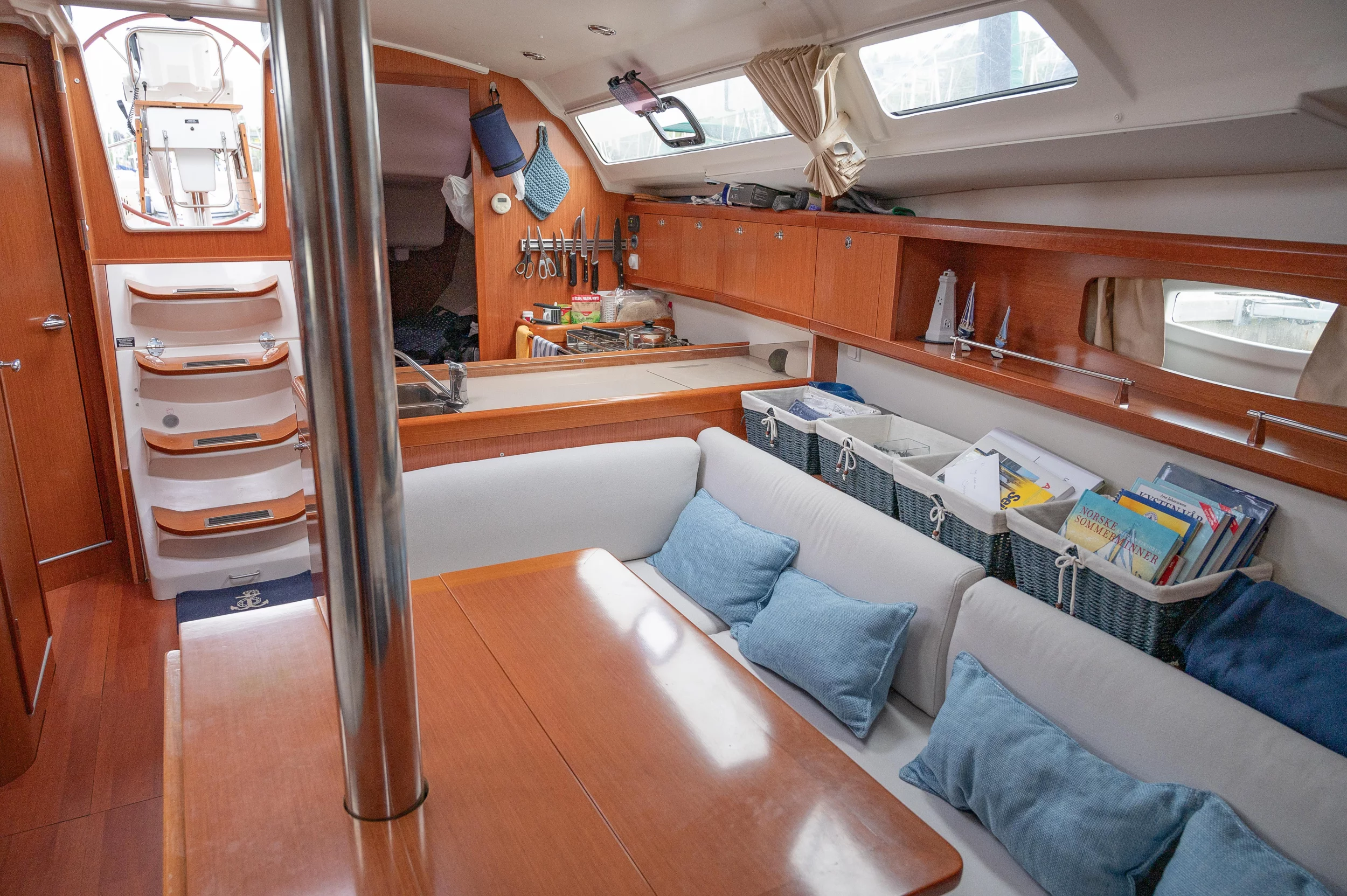 Beneteau Oceanis 37 (Serenade)  - 12
