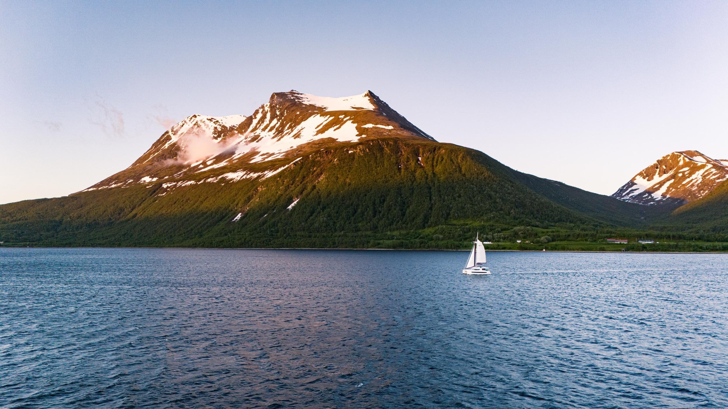Photo #7 - Bali 4.6 (Arctic Wonder) in Tromso - 23236
