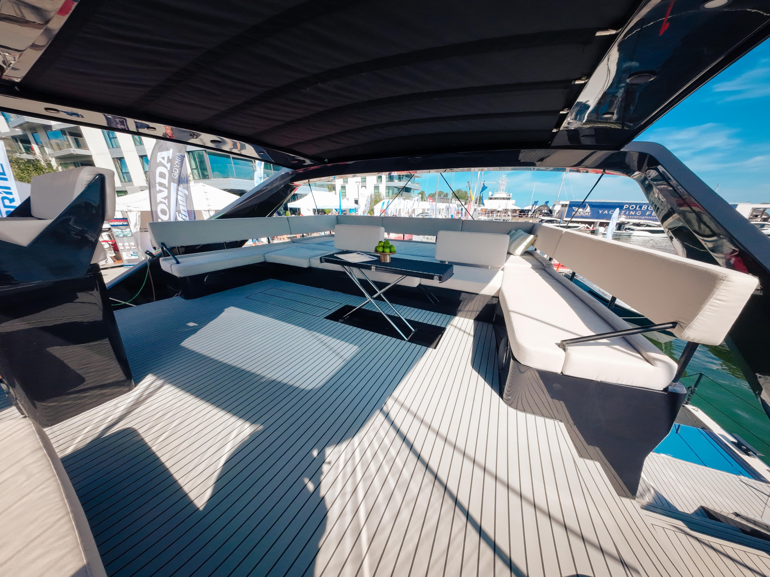 Photo #13 - Wave 60 (Summer) in Nassau - 63334