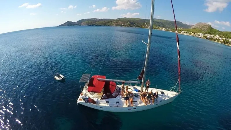Photo #3 - Oceanis 411 (NEMESIS) in Athen - 63374