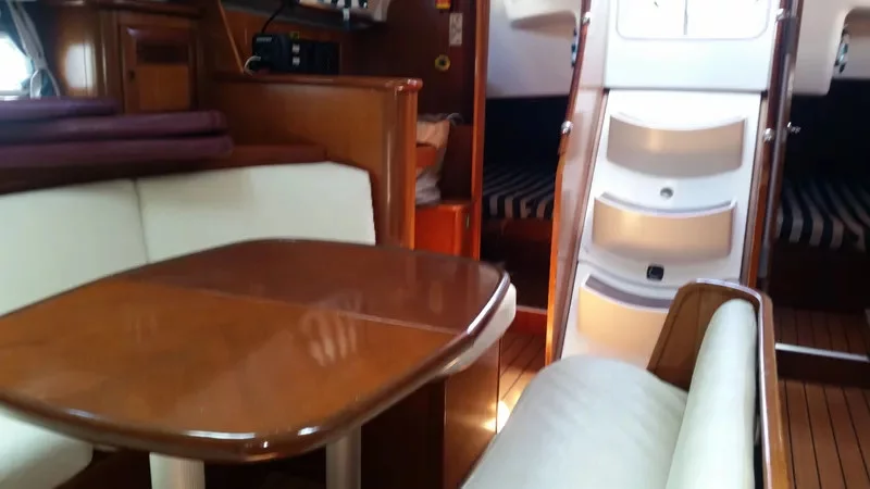 Oceanis 411 (NEMESIS)  - 4