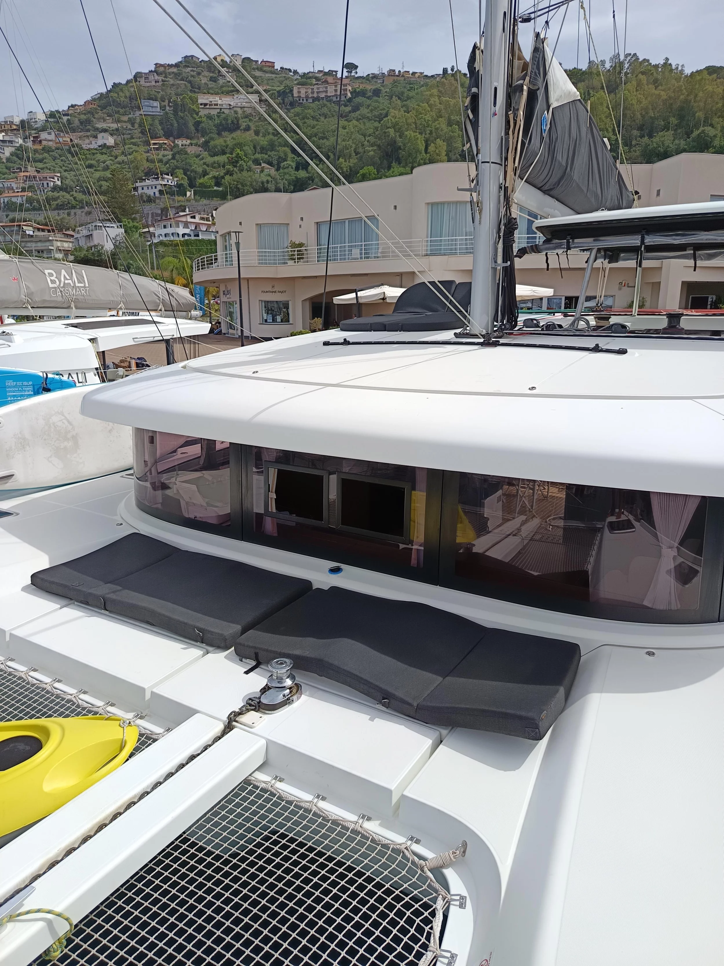 Lagoon 42 (Waterworld)  - 85