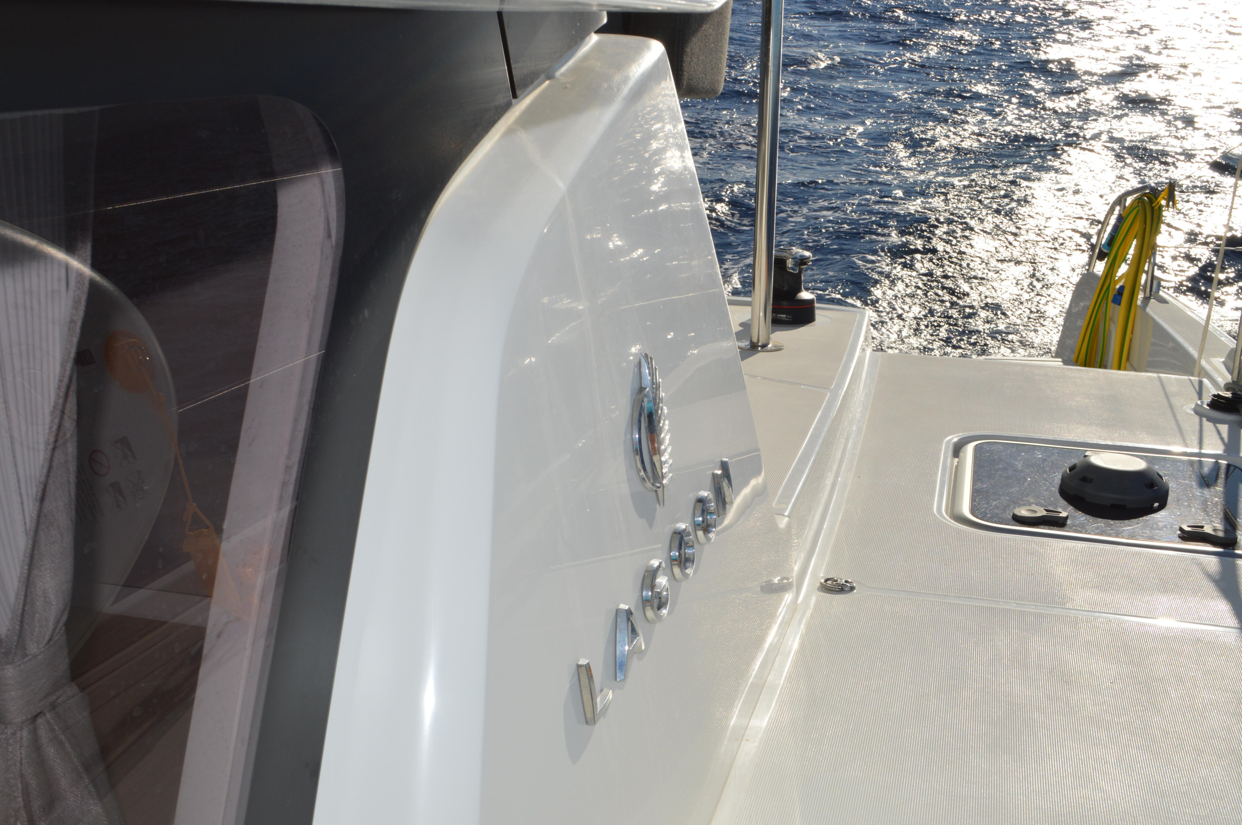 Photo #14 - Lagoon 42 (Odissea) in Simpson Bay - 63674