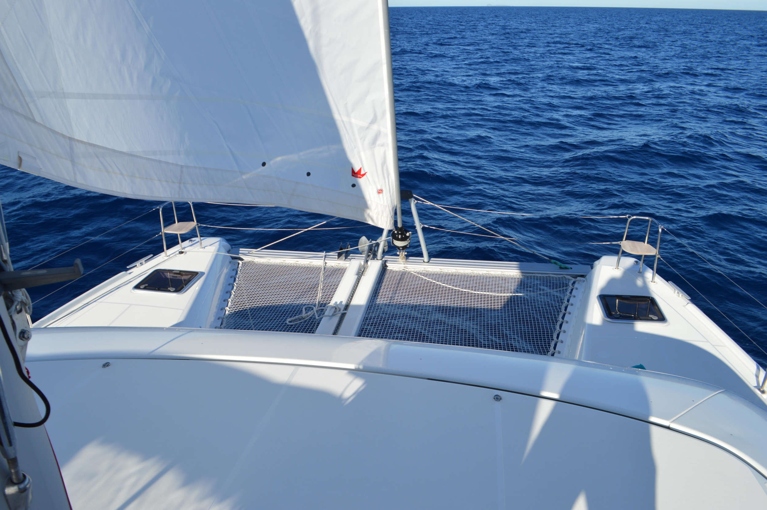 Photo #4 - Lagoon 42 (Odissea) in Simpson Bay - 63674