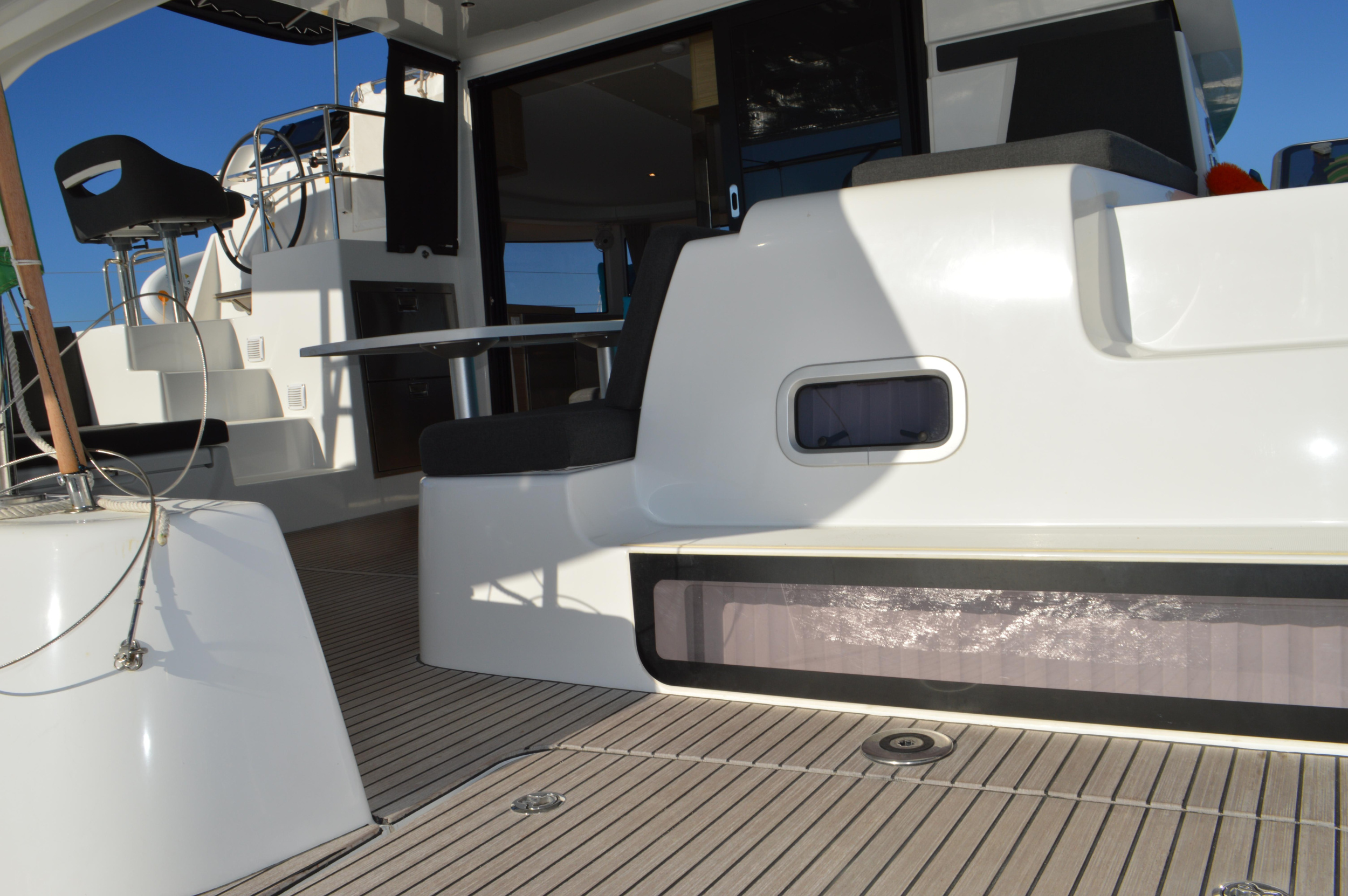 Photo #6 - Lagoon 42 (Odissea) in Simpson Bay - 63674