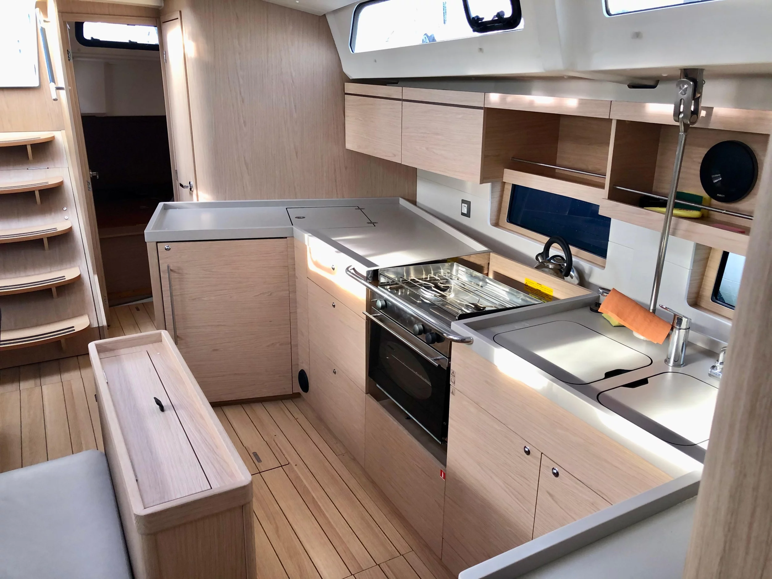 Oceanis 46.1 (Sara) Interior image - 1