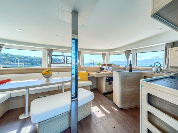 Lagoon 42 (Odissea) Interior image - 42