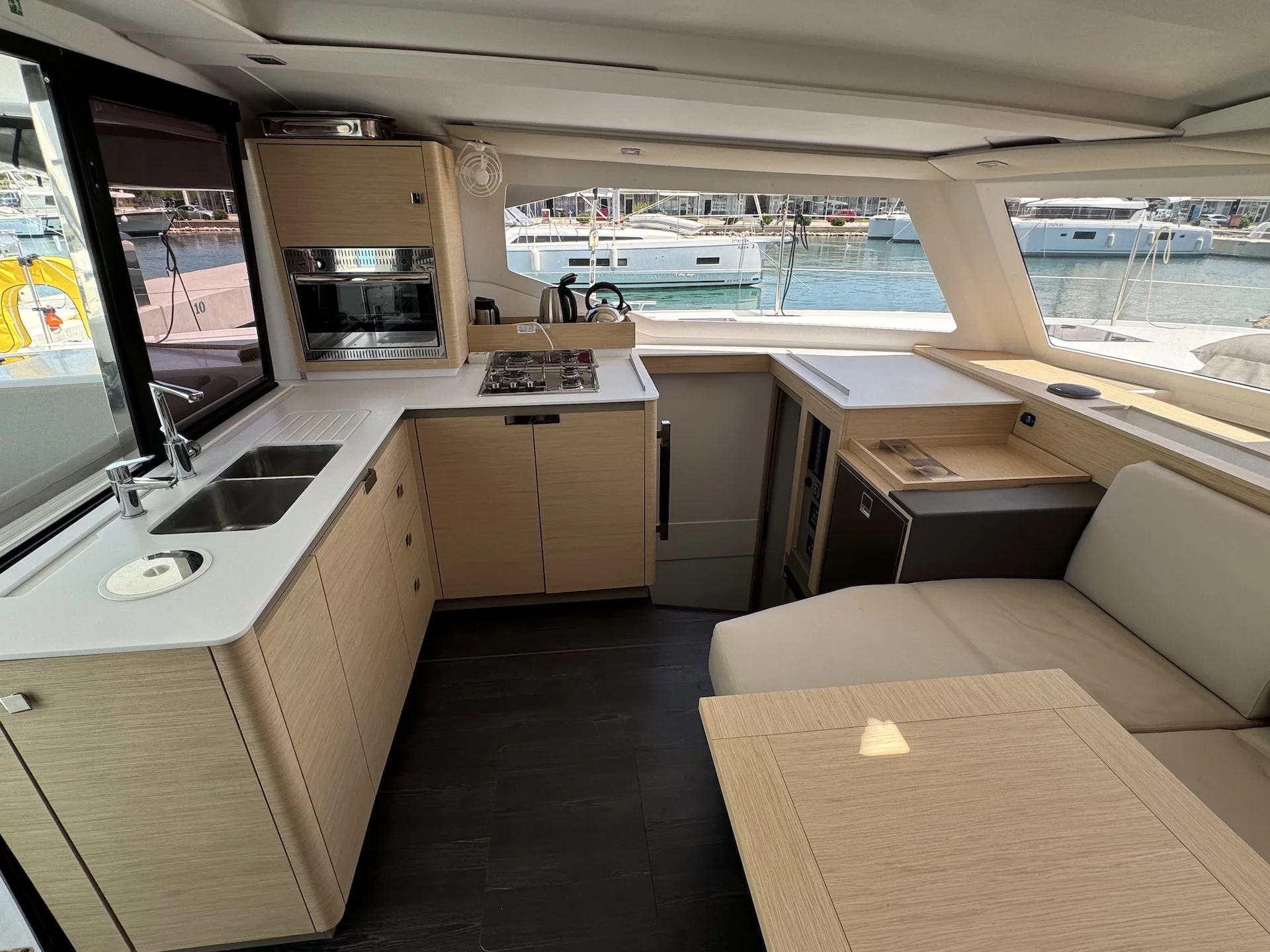 Isla 40 (Bonita) Interior image - 11
