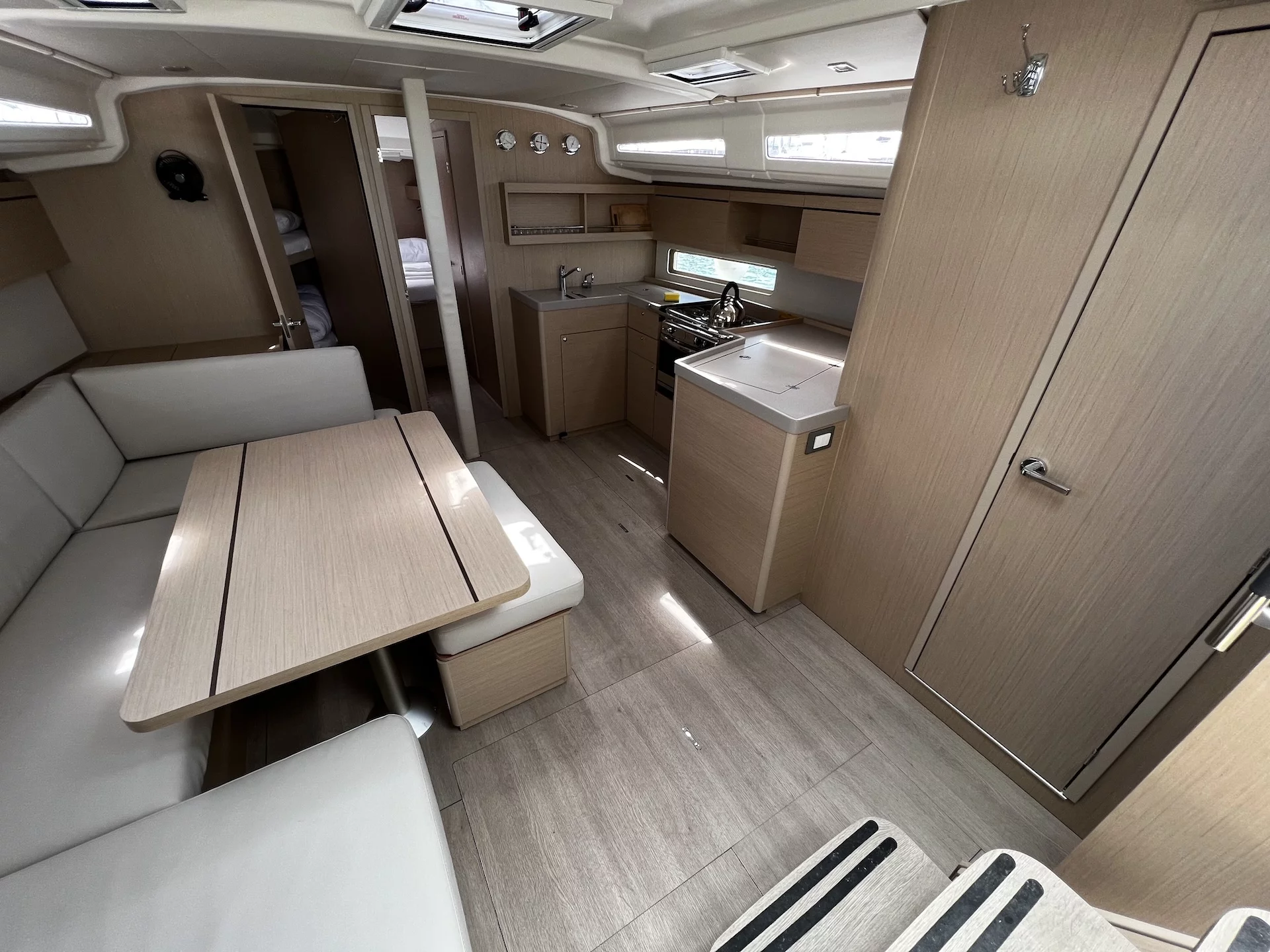 Oceanis 40.1 (Elizabeth)  - 2