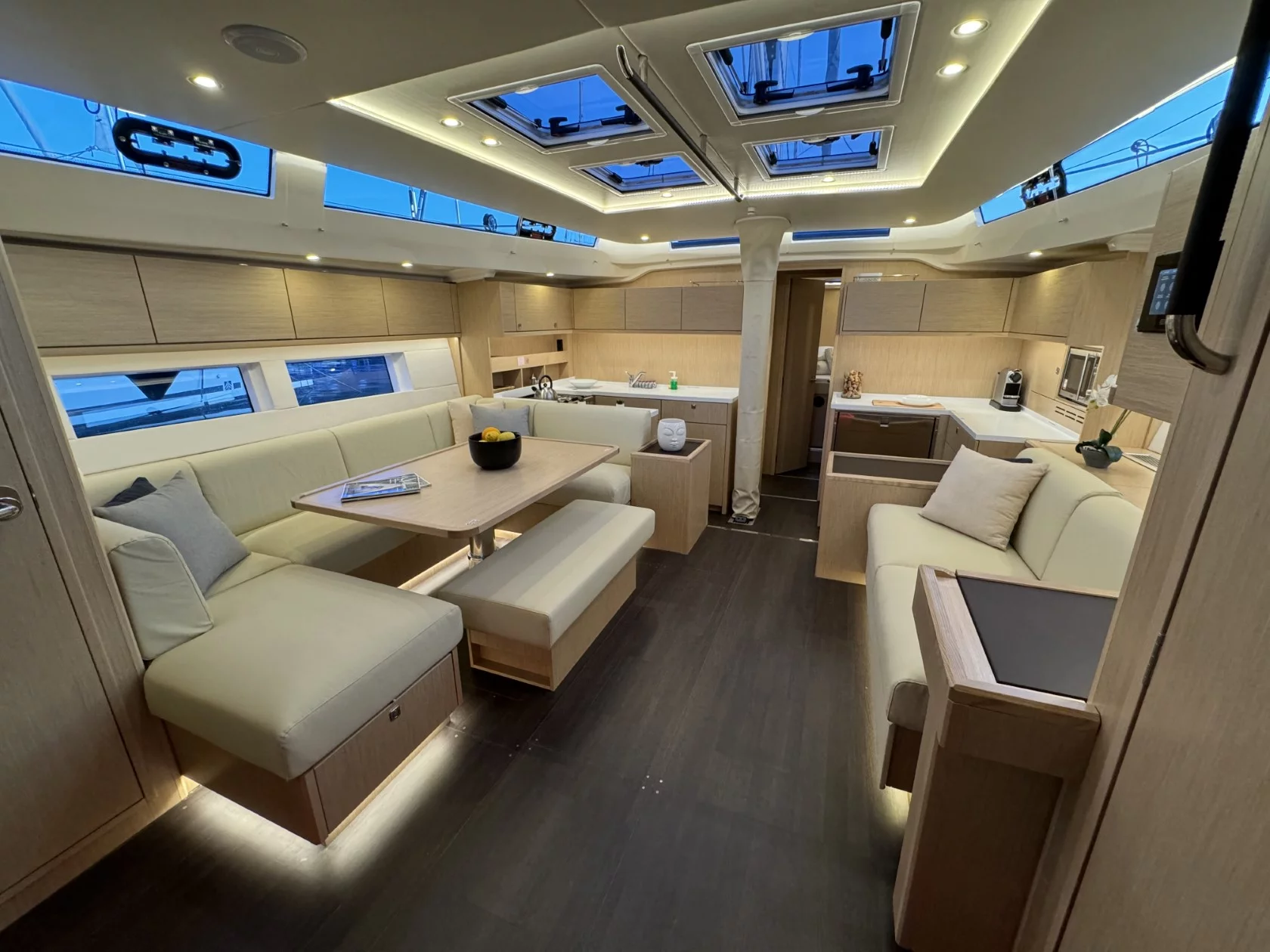 Bavaria C57 Style (Mina)  - 4