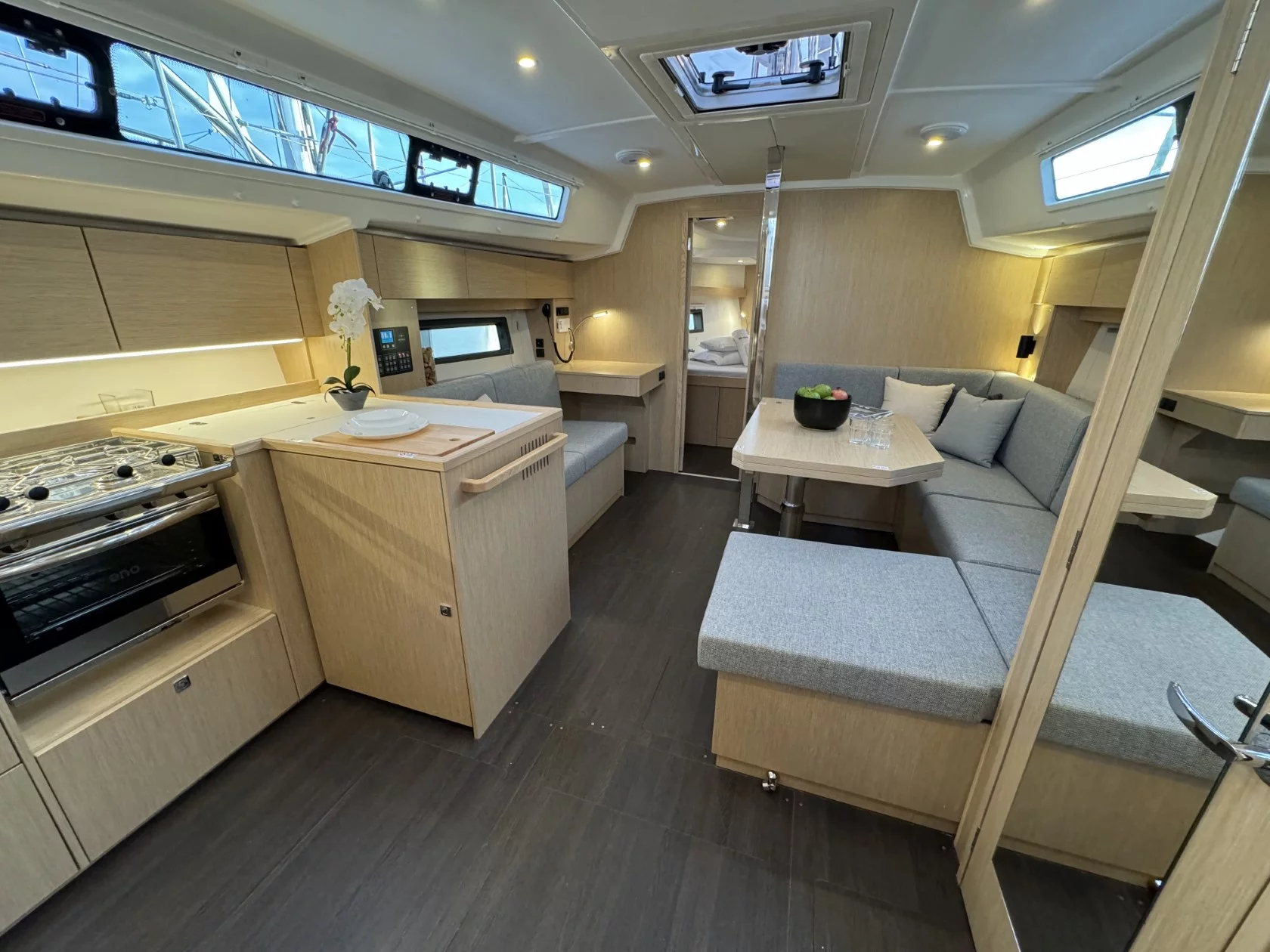 Bavaria C42 (Ivana) Interior image - 13