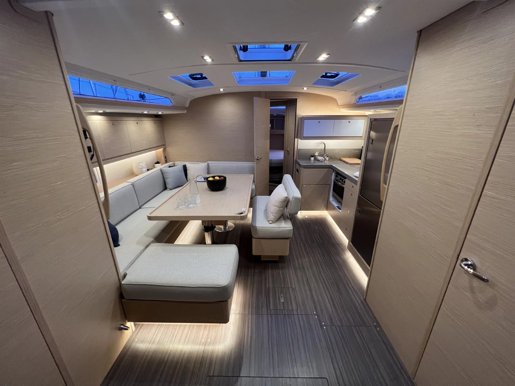 Dufour 470 Grand Large (Andreja) Interior image - 21