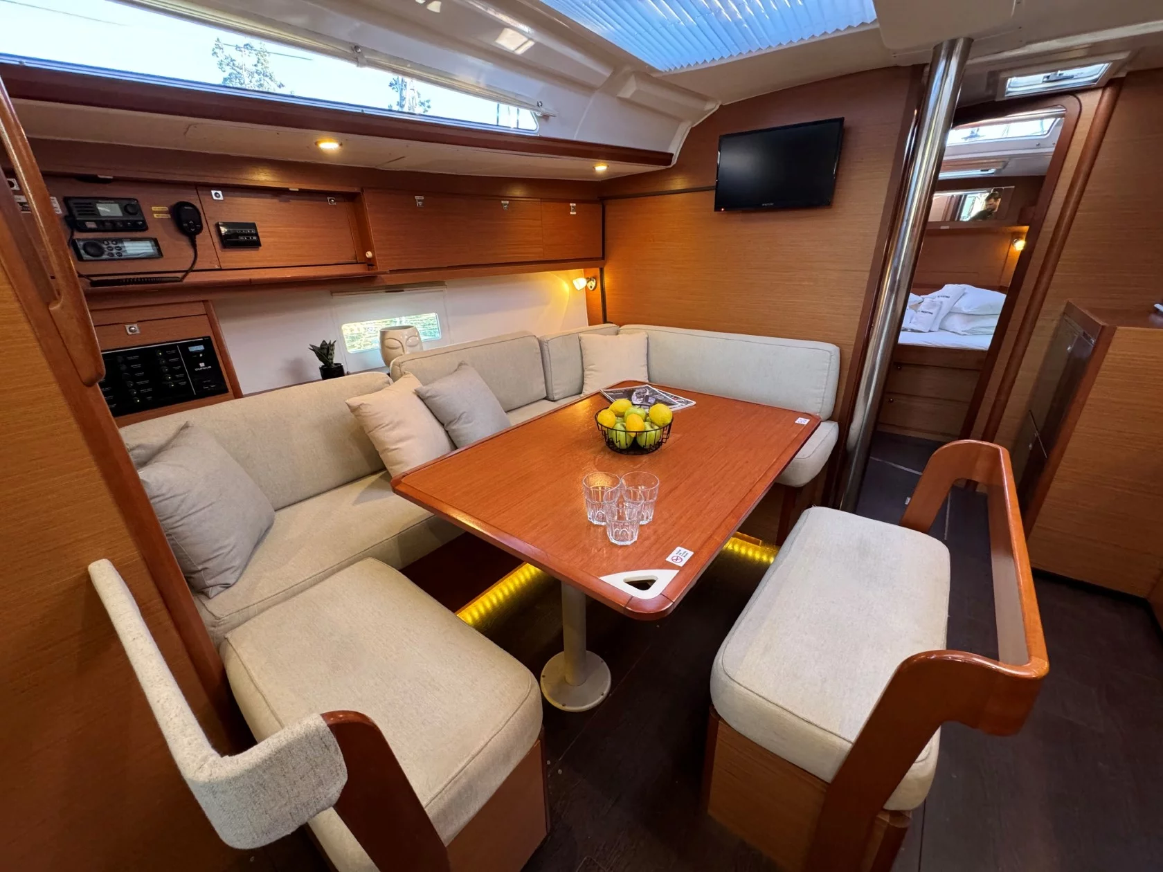 Dufour 430 Grand Large (Levan)  - 24