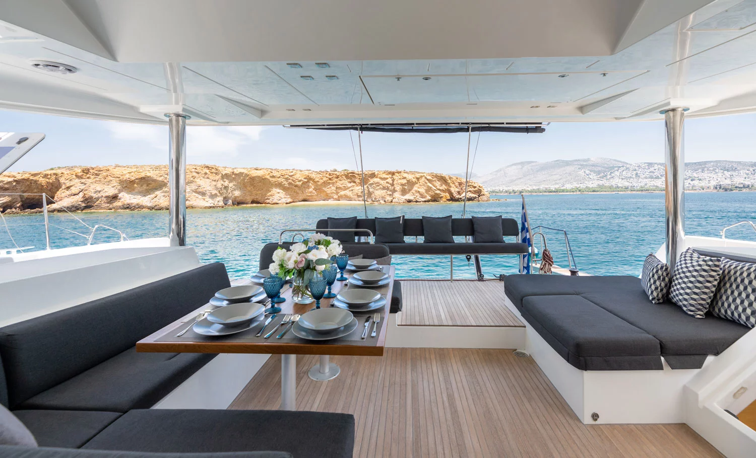 Lagoon 52 - 6 Cabin (Royal Hearts ( - - Refit 2024))  - 2