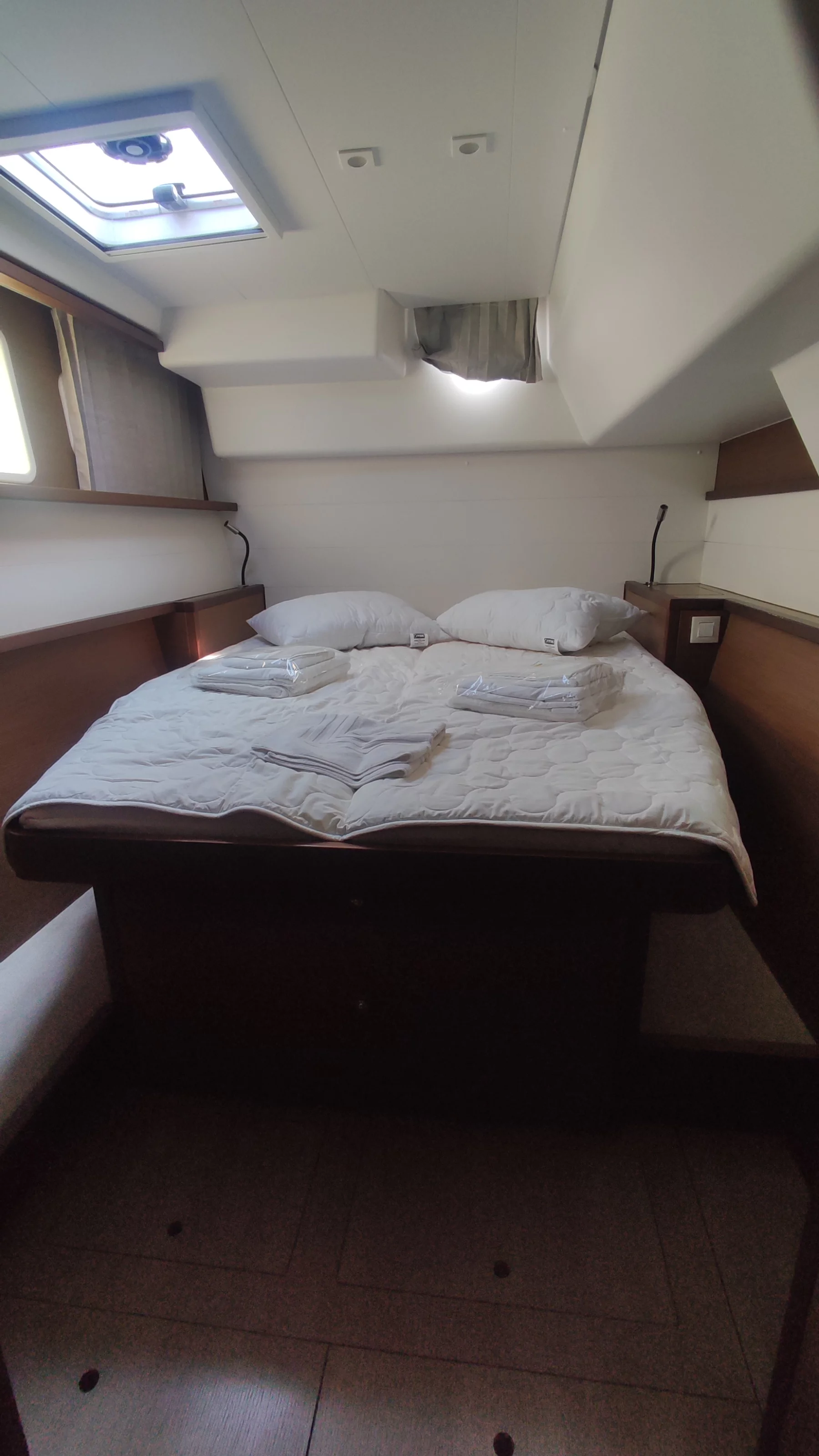 Lagoon 450 Flybridge (Alex Jr.)  - 3