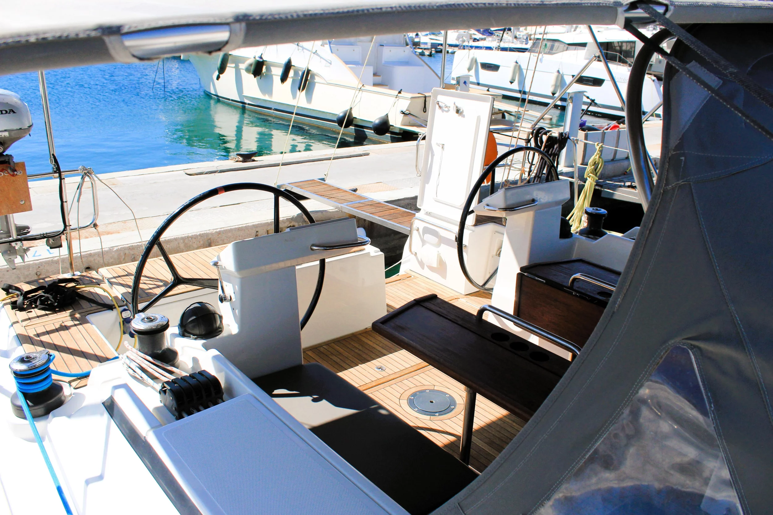 Bavaria C45 Style (Amaryllis)  - 13