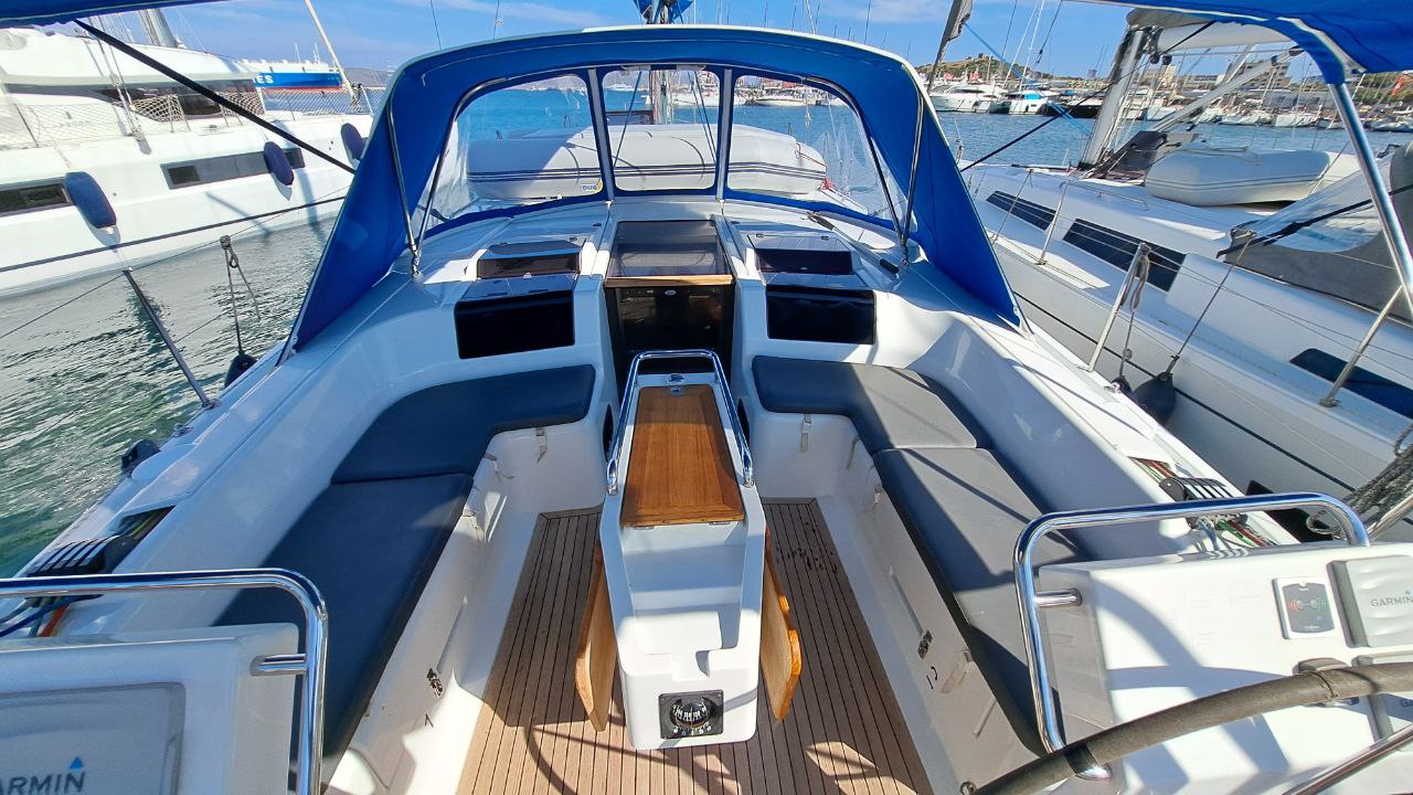 Photo #35 - Hanse 455 (Swell) in Lavrion - 12667
