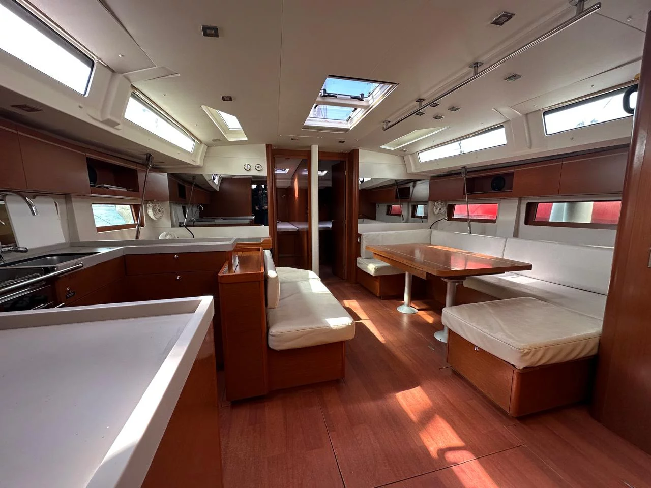 Oceanis 51.1 (Velvet Dice) Interior image - 6