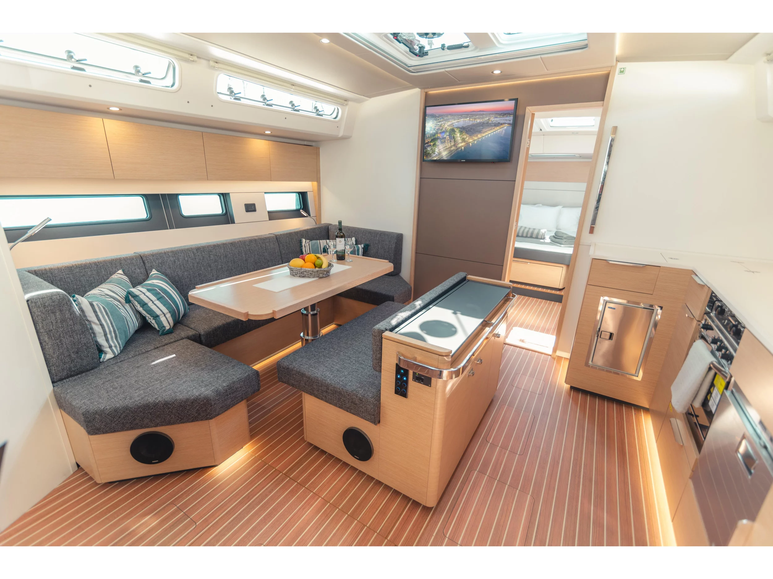 Hanse 510 (Sea Emerald) Interior image - 1
