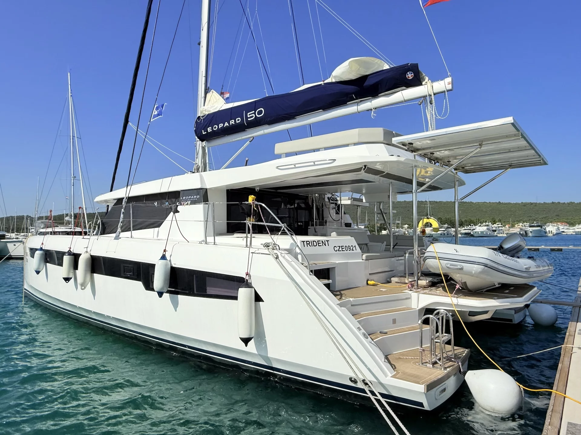 Leopard 50 (Trident)  - 14