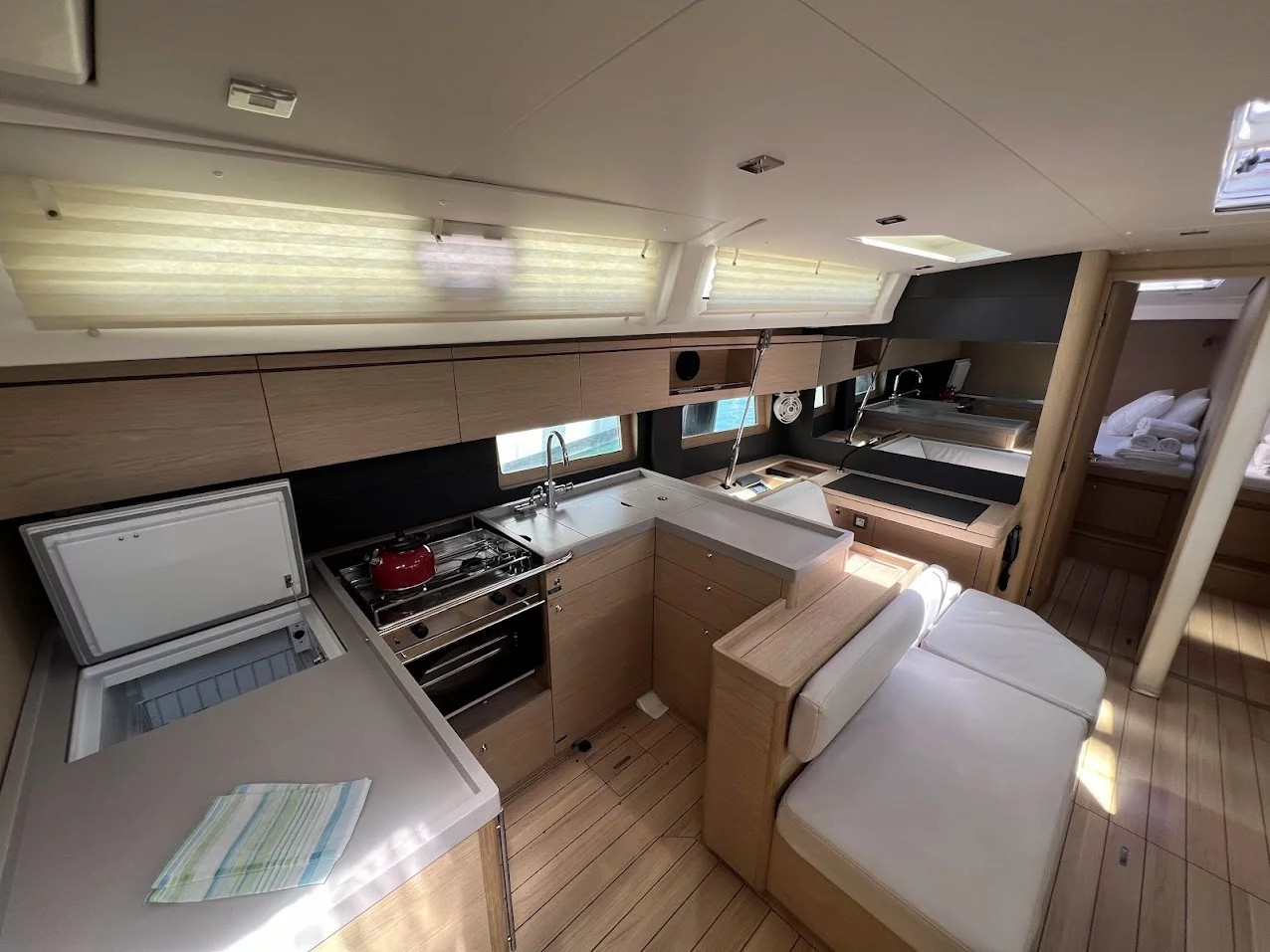 Oceanis 51.1 (Shine) 20.04.2024 - 19
