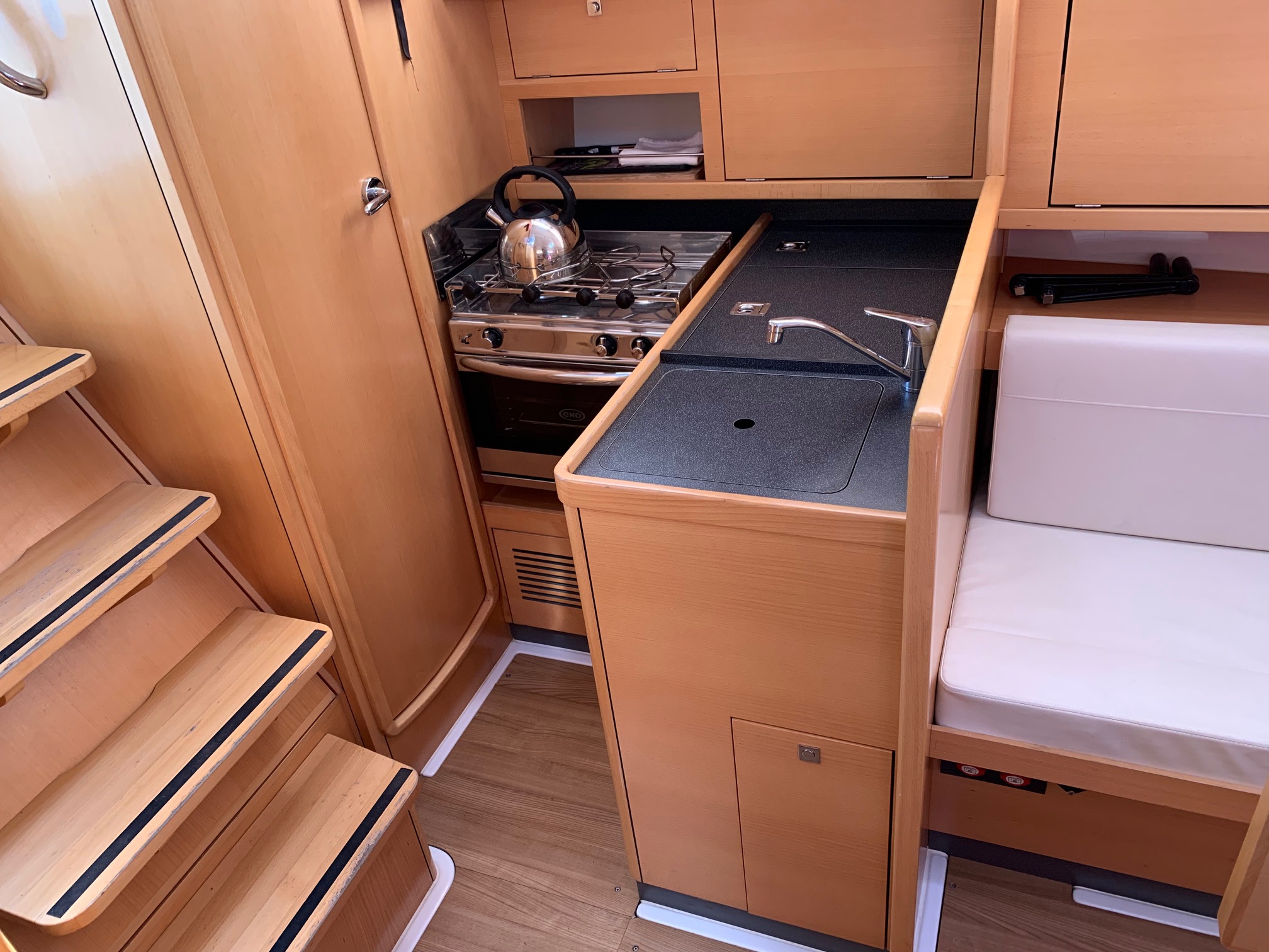 Photo #4 - Sun Odyssey 319 (Amathea) en Volos - 11262